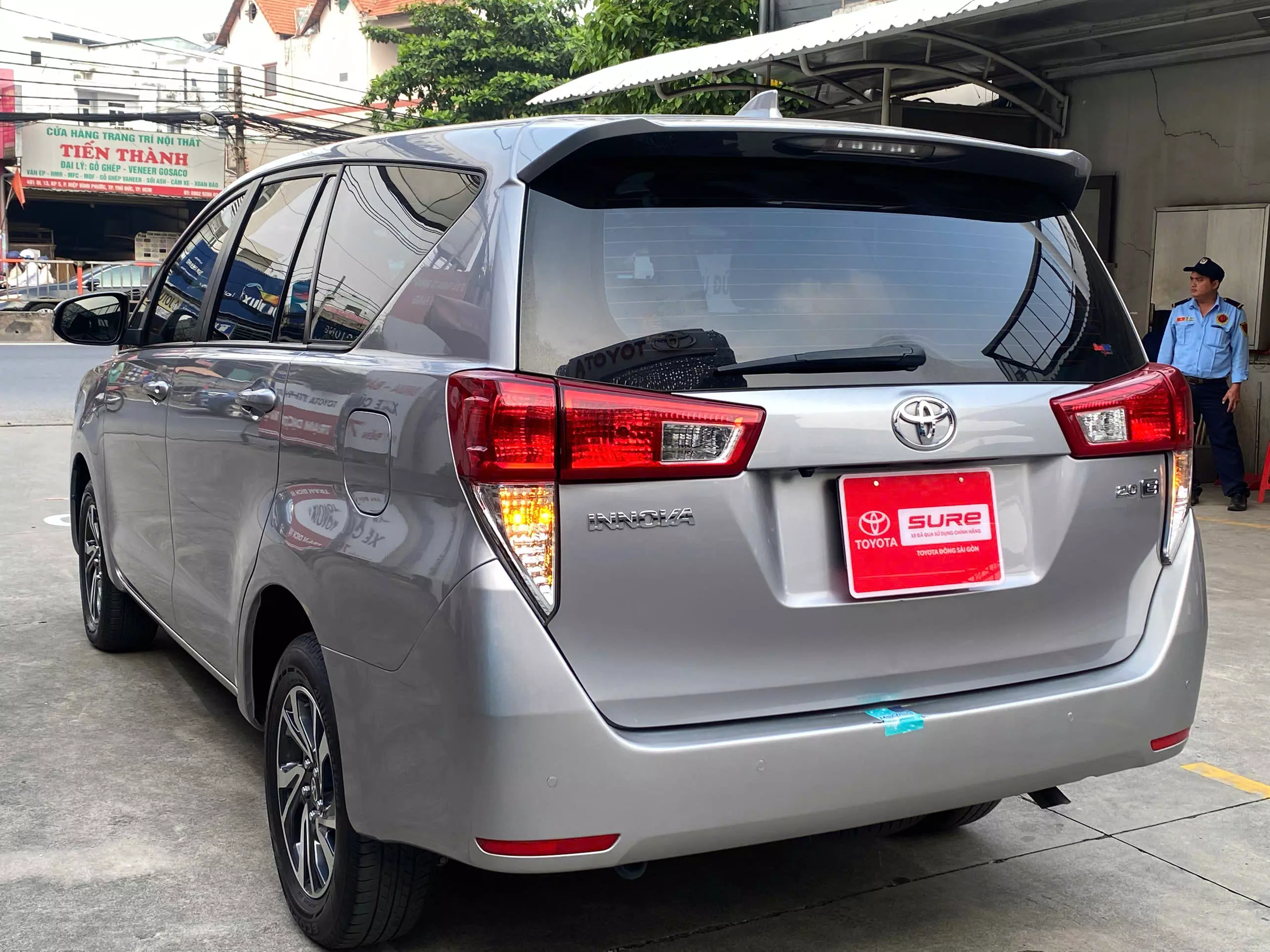 Toyota Innova 2.0E 2018-7