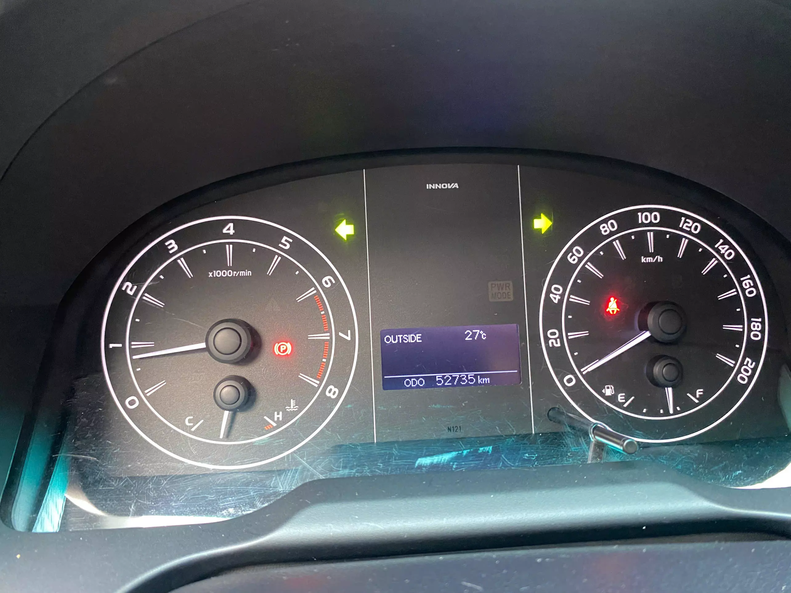 Toyota Innova 2.0E 2018-14