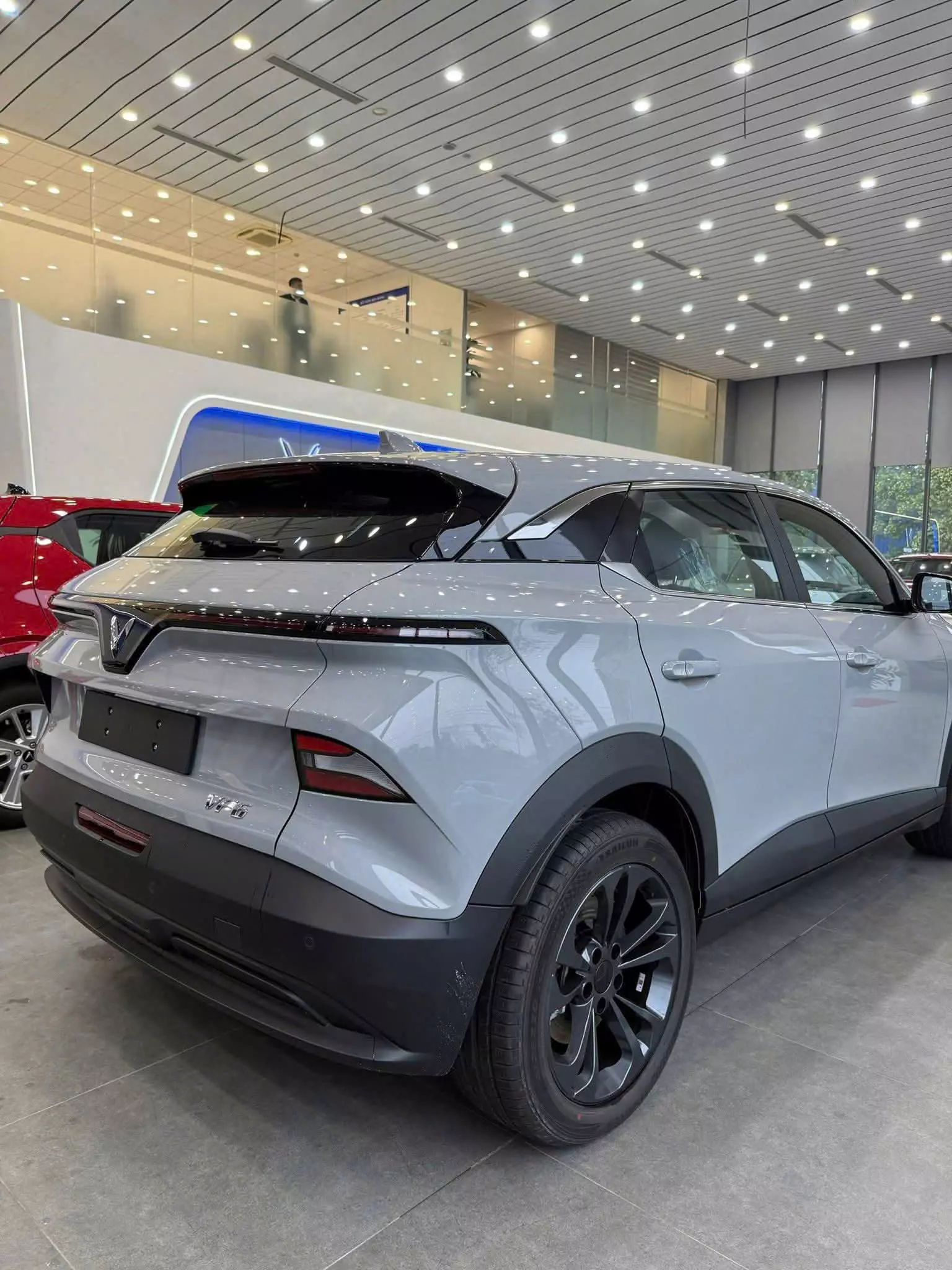 VF 6: 689-749 • Giảm trực tiếp 4%-1