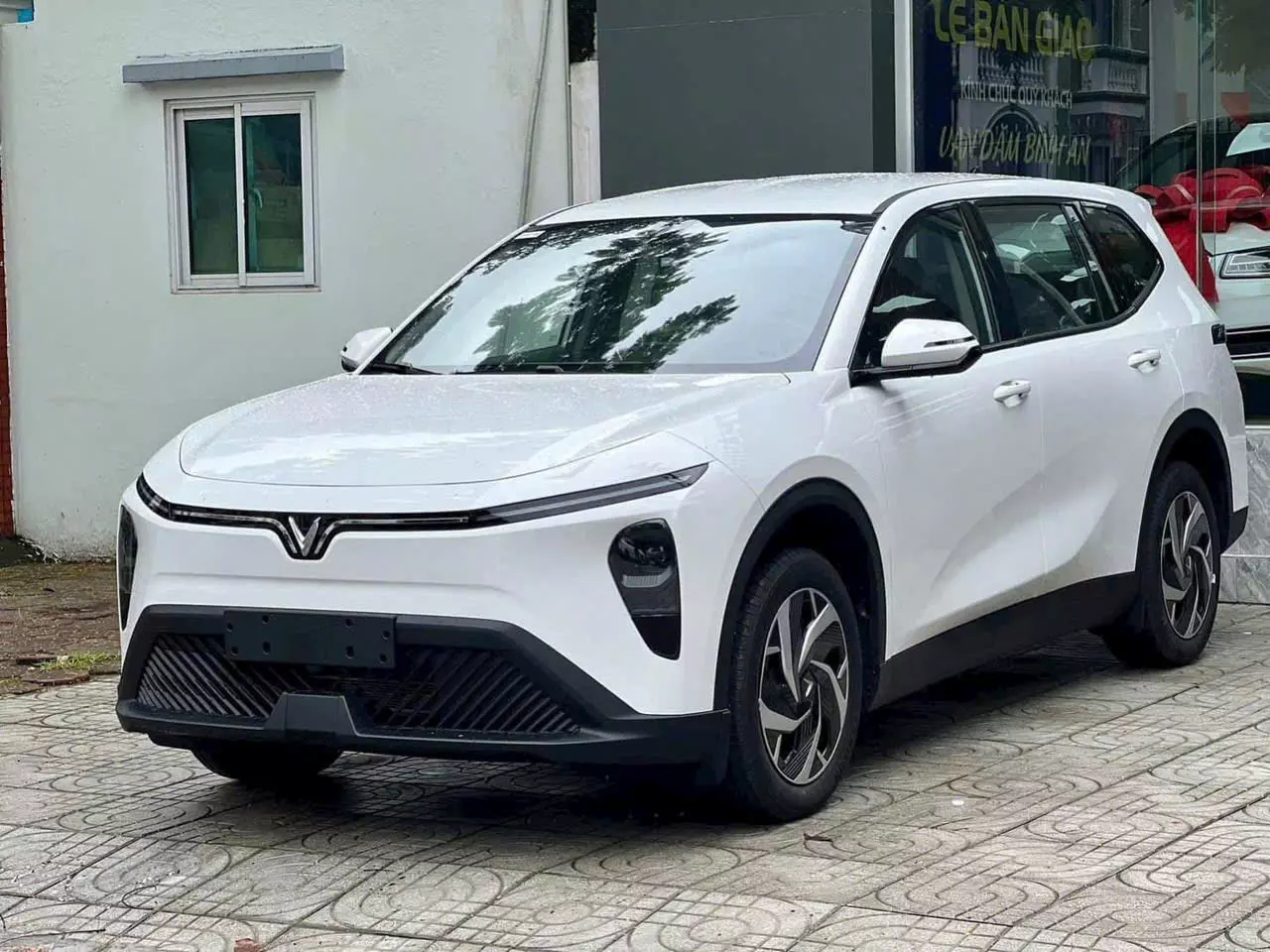  VF Limo green • Giảm trực tiếp 4%-8