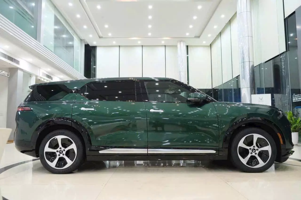 VF 9: 1ty499 - 1ty699 • Giảm trực tiếp 4%-8