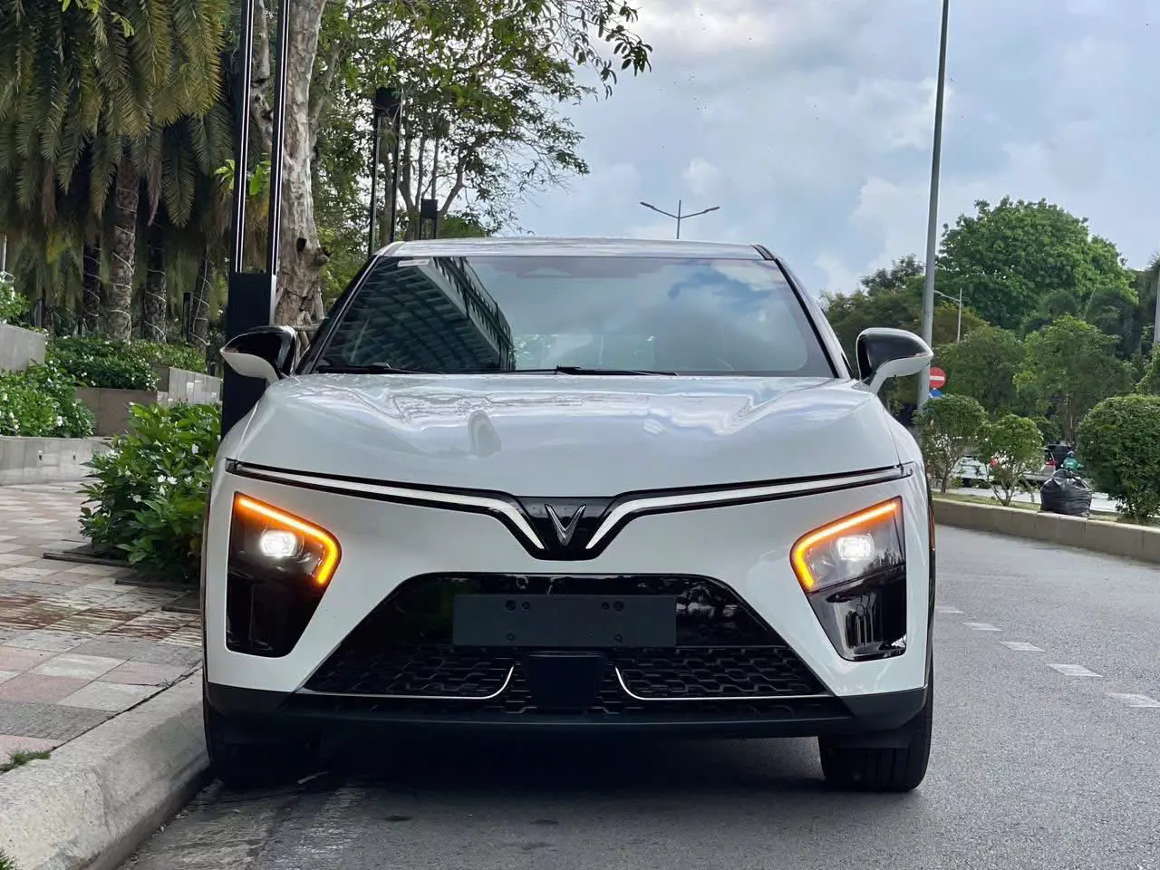 VF 7: 789- 1ty019 • Giảm trực tiếp 4%-7