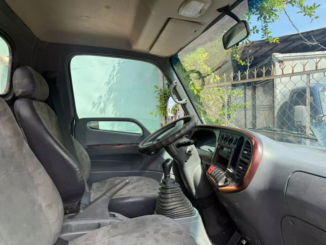 BÁN XE TẢI HYUNDAI THÙNG KÍN – CHÍNH CHỦ 2021 – GIÁ 690 TRIỆU-1