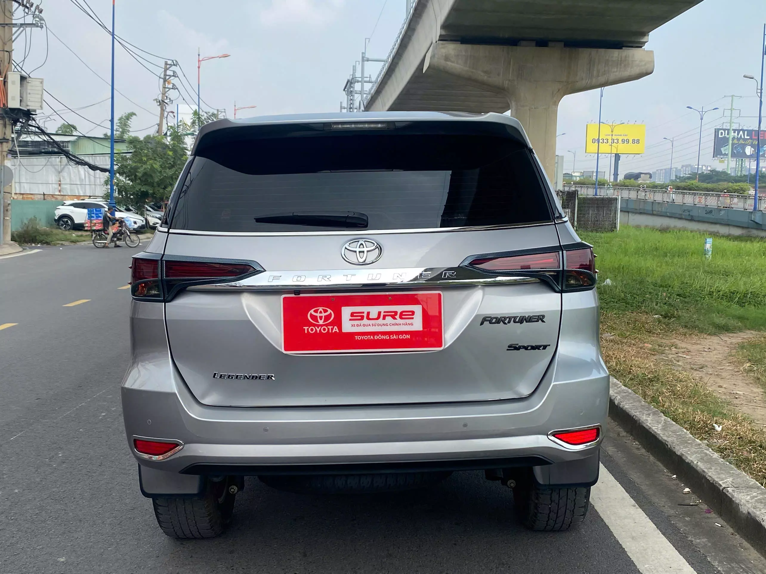 Toyota Fortuner 2.4G AT 2021-3