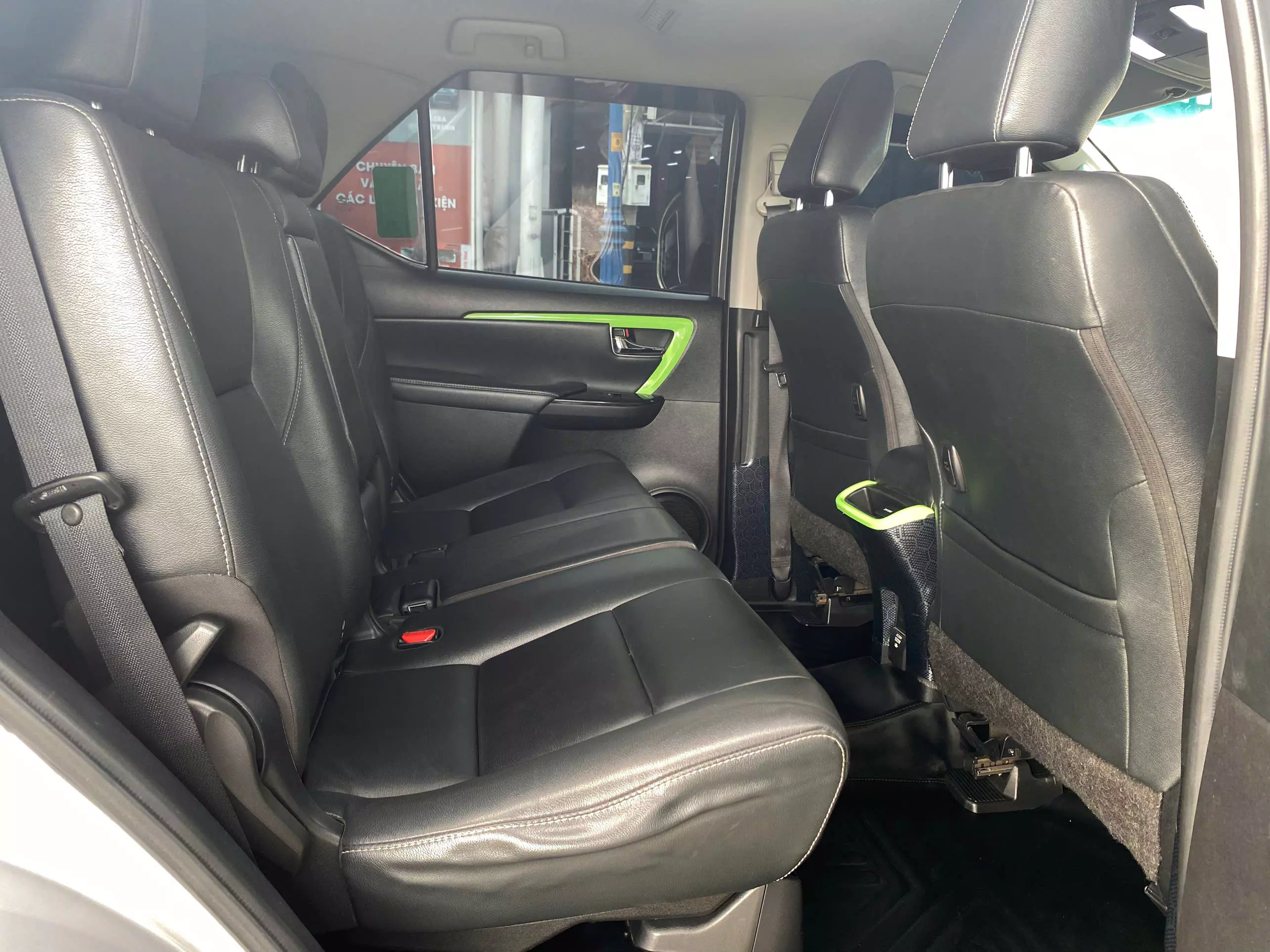 Toyota Fortuner 2.4G AT 2021-13