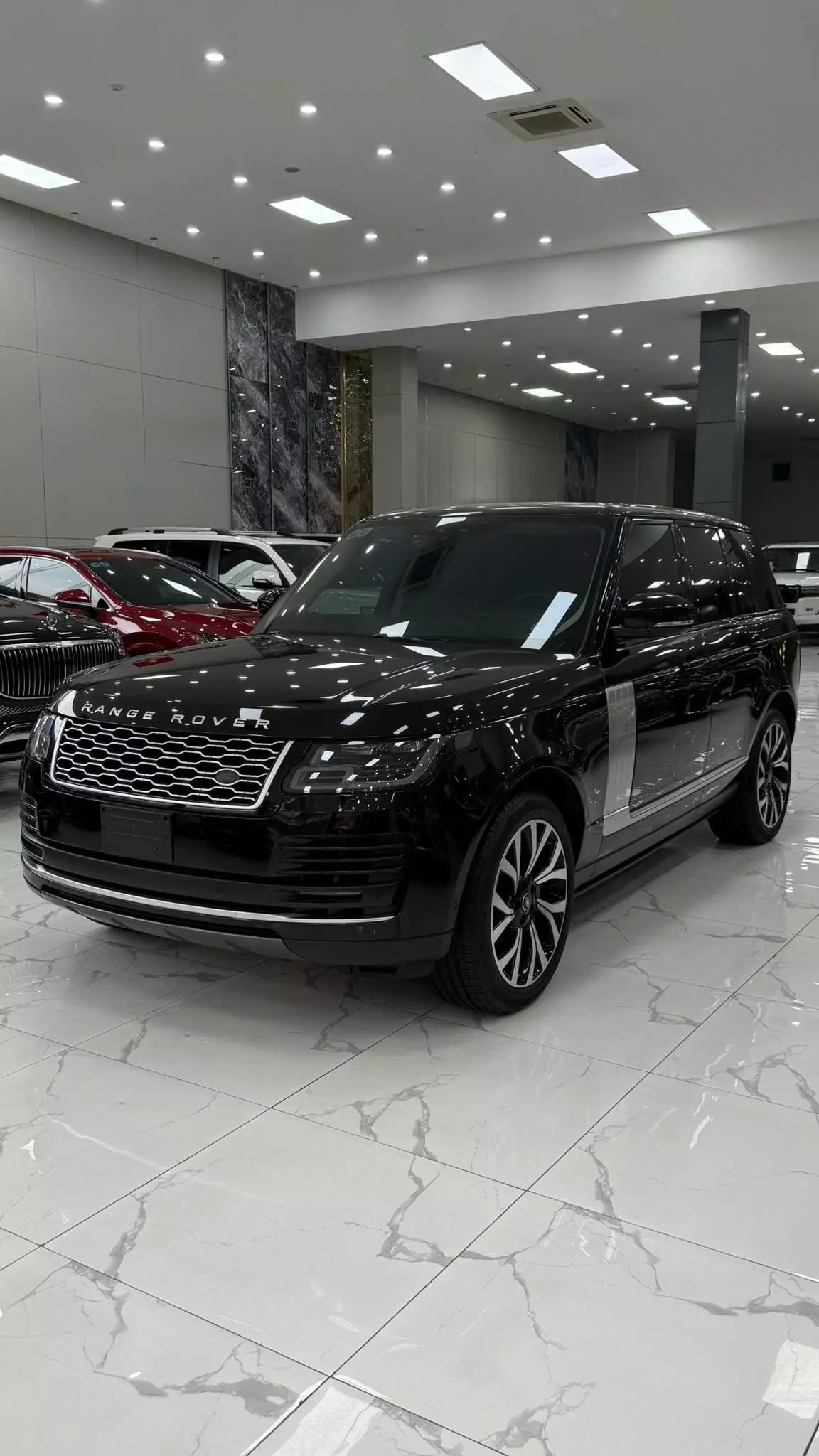  Bán Range Rover Vogue 3.0L, sản xuất 2019, xe đăng ký 1 chủ từ mới.-1