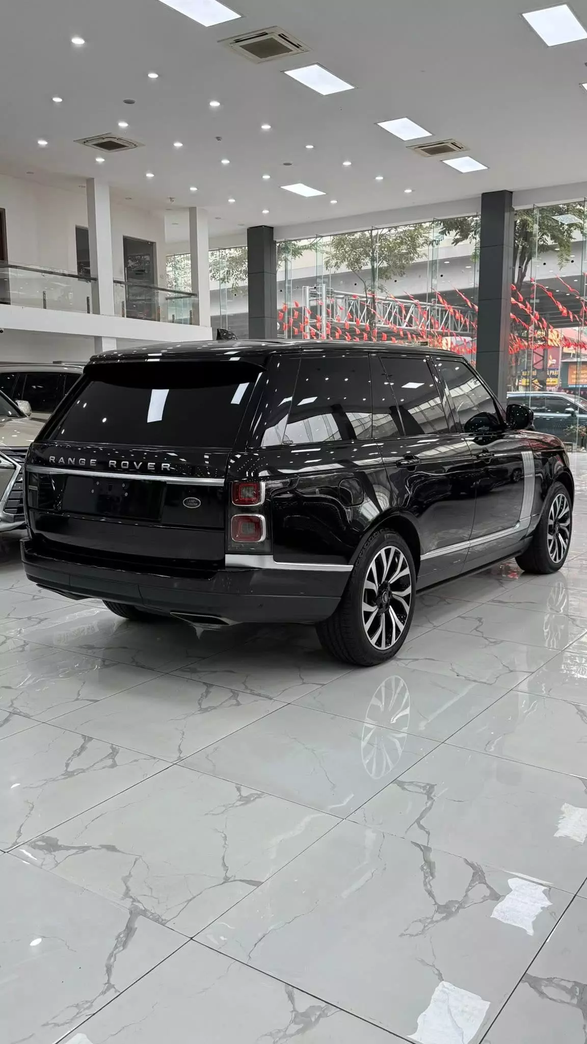  Bán Range Rover Vogue 3.0L, sản xuất 2019, xe đăng ký 1 chủ từ mới.-4