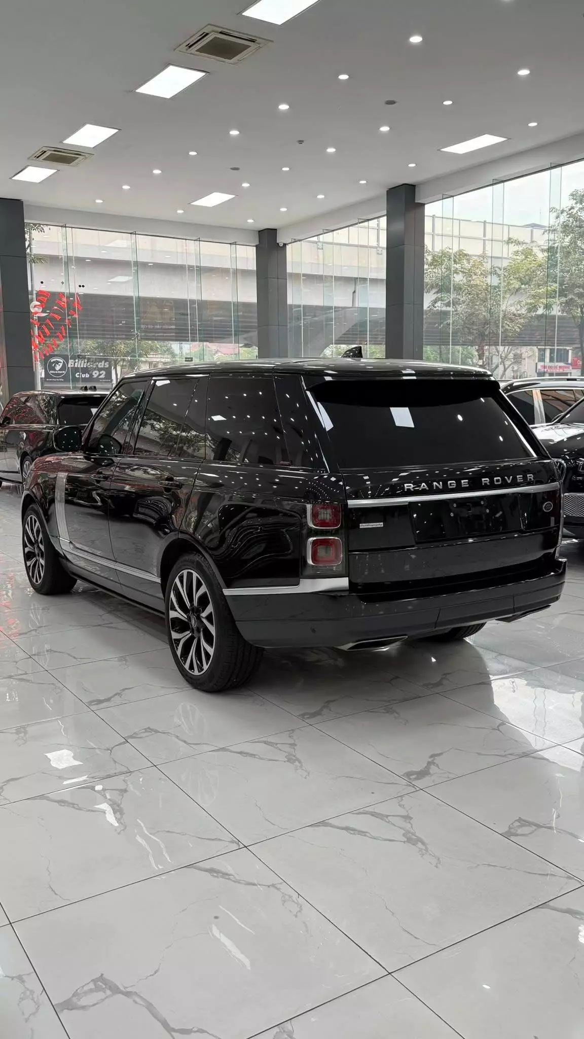  Bán Range Rover Vogue 3.0L, sản xuất 2019, xe đăng ký 1 chủ từ mới.-6