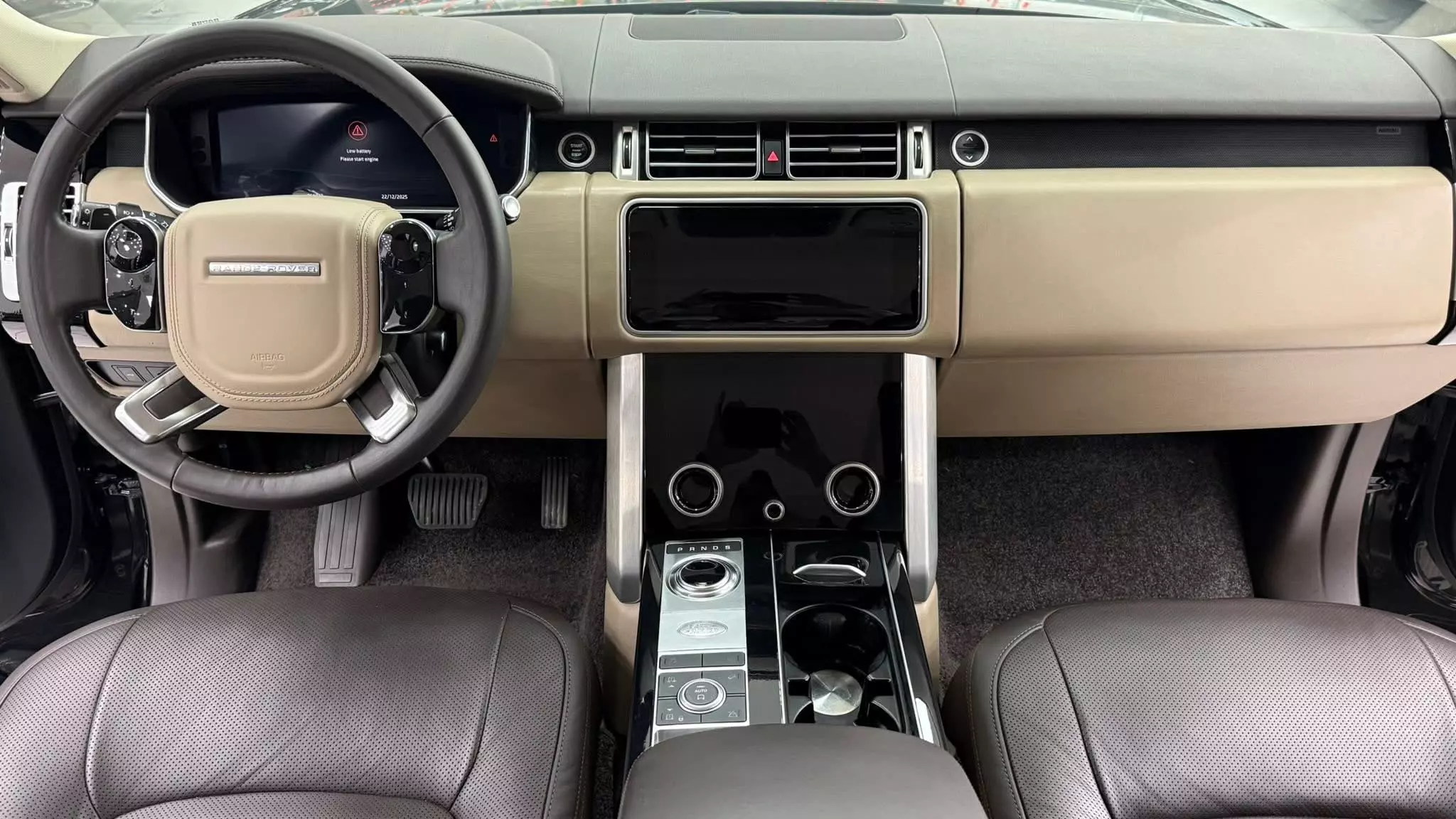  Bán Range Rover Vogue 3.0L, sản xuất 2019, xe đăng ký 1 chủ từ mới.-5