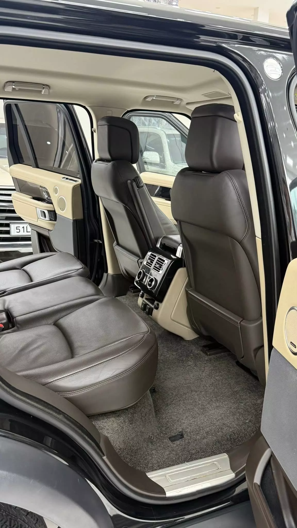  Bán Range Rover Vogue 3.0L, sản xuất 2019, xe đăng ký 1 chủ từ mới.-10