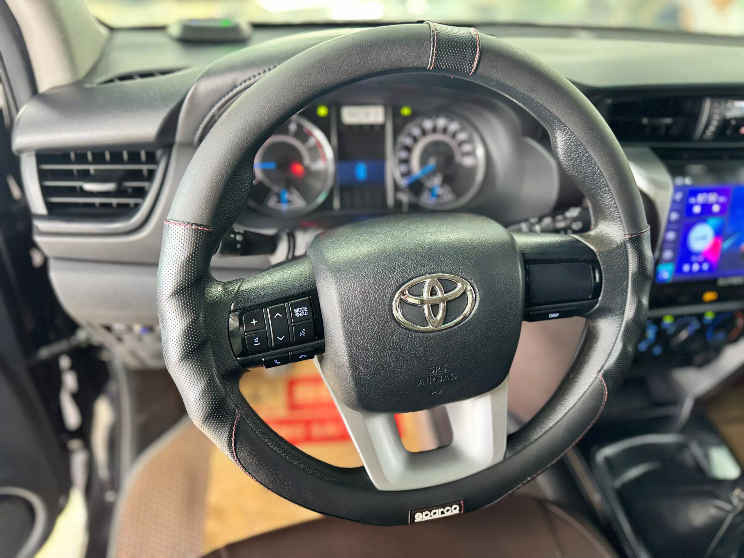 Toyota Fortuner 2.4G MT 2017-1