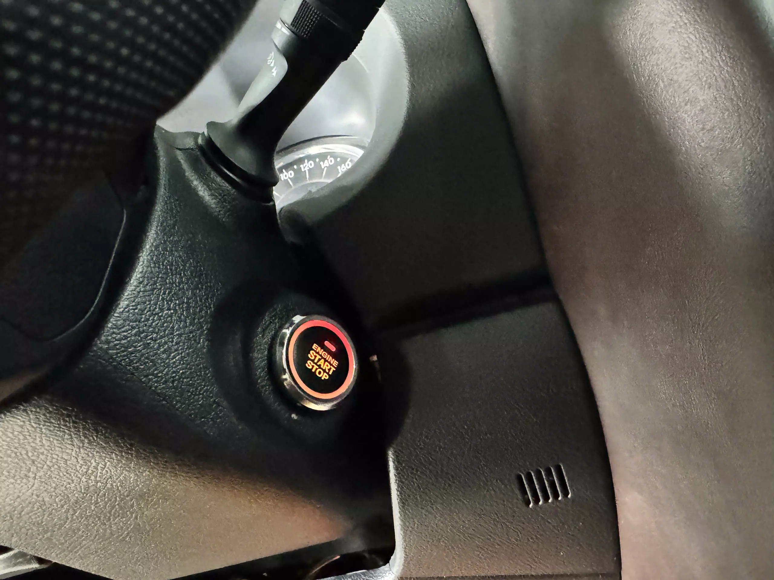 Toyota Fortuner 2.4G MT 2017-8