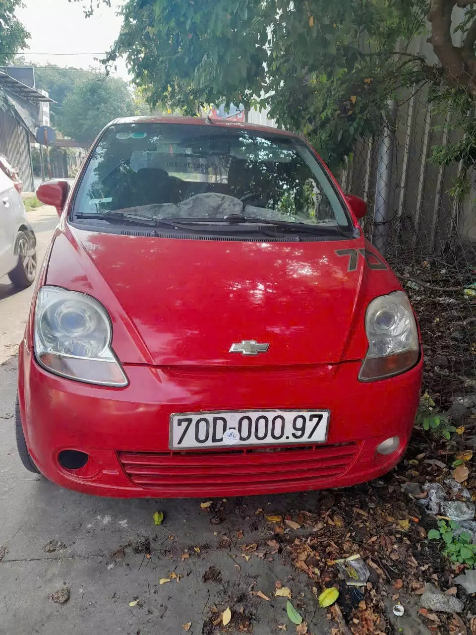 Chính chủ bán xe Chevrolet sx năm 2015 số sàn 2 chỗ ngồi-0