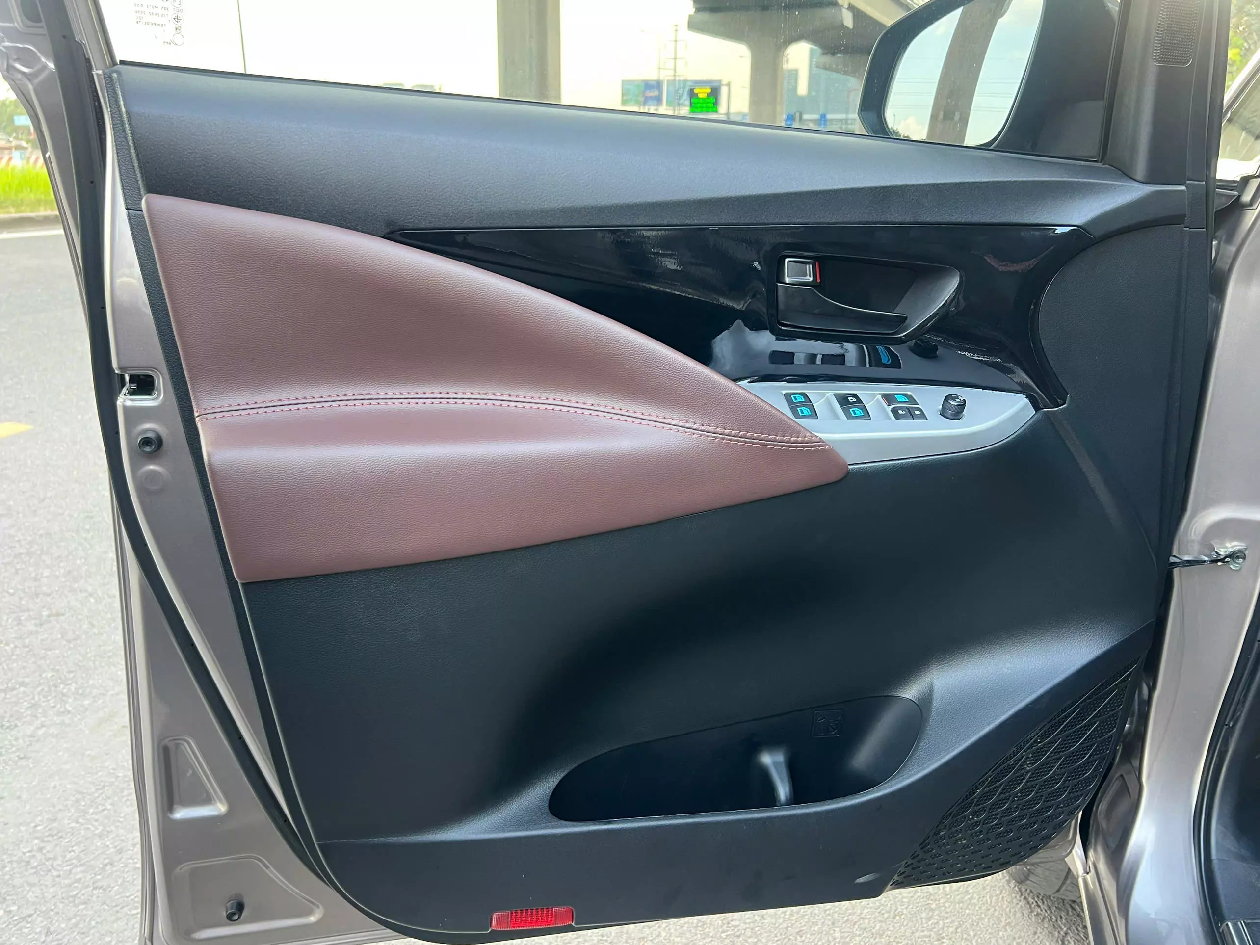 Toyota Innova 2.0E 2021-3