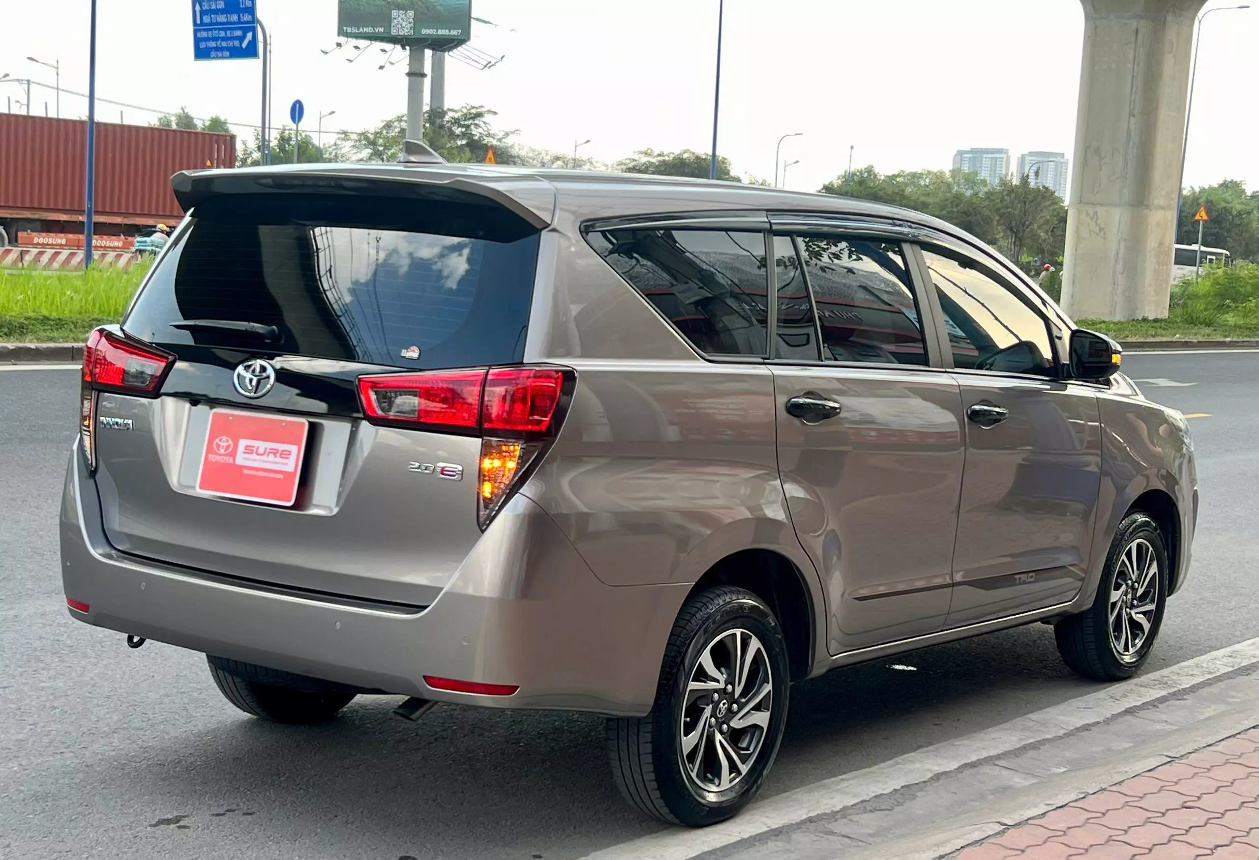 Toyota Innova 2.0E 2021-8