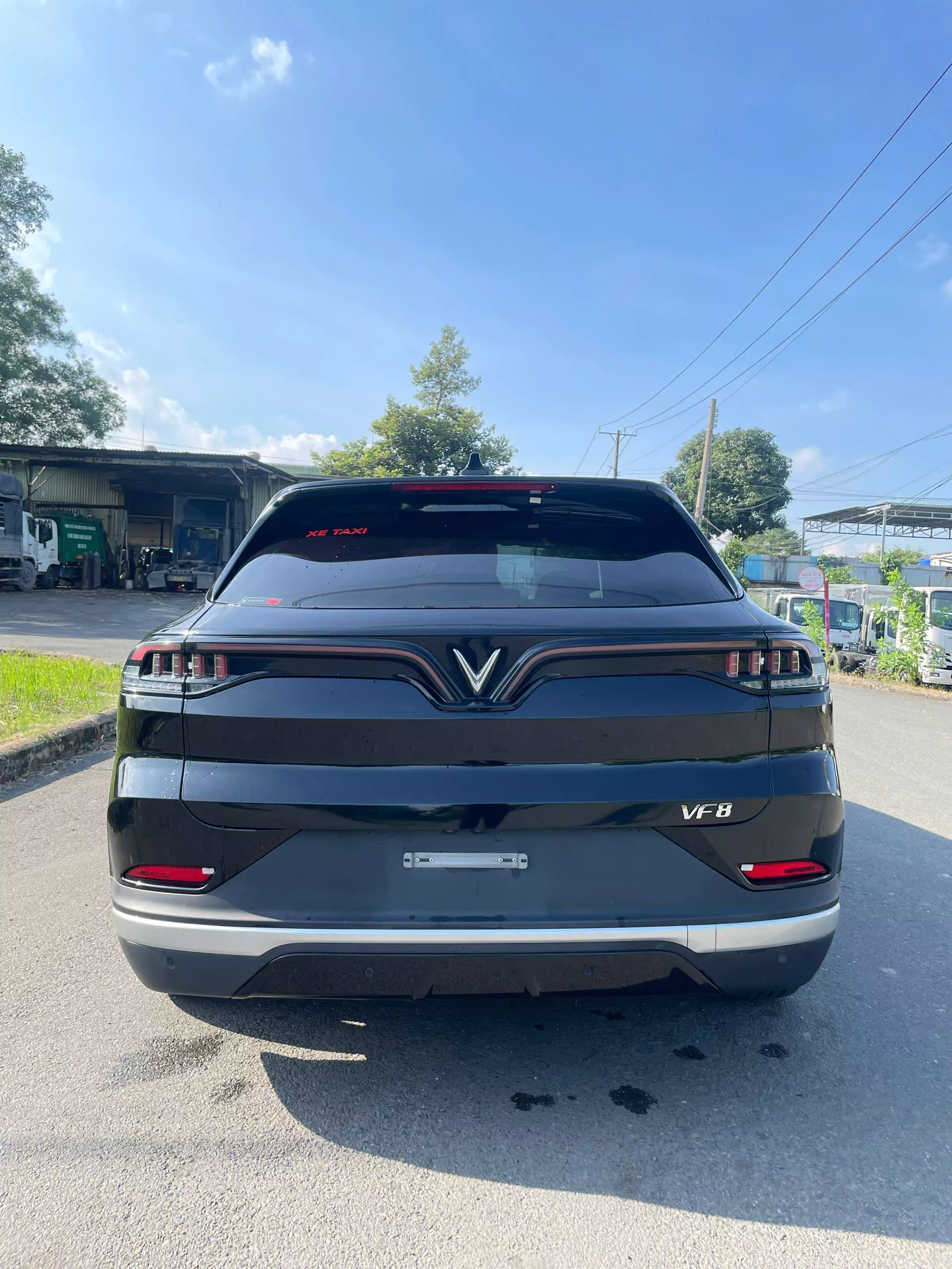 BÁN VINFAST VF8 ECO – ĐỜI 2023-5