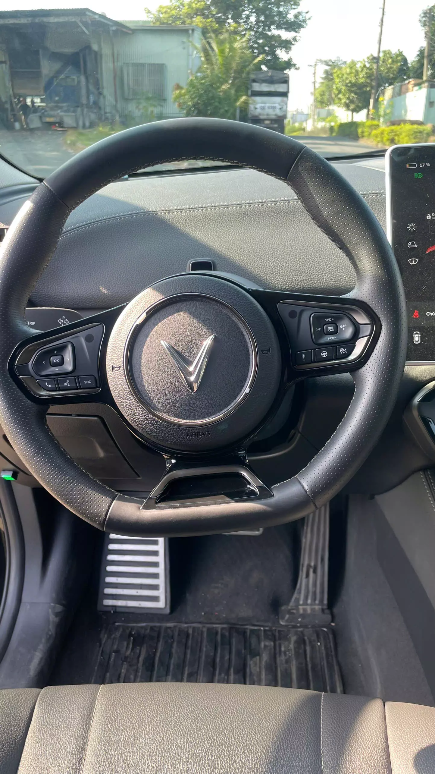 BÁN VINFAST VF8 ECO – ĐỜI 2023-6