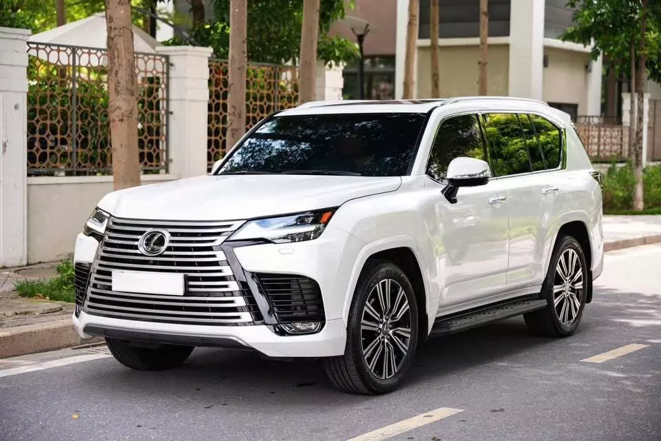 Bán Lexus LX600 Urban 7 chỗ, sản xuất 2023. Xe cực mới.-1
