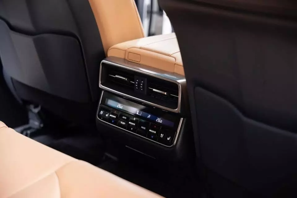 Bán Lexus LX600 Urban 7 chỗ, sản xuất 2023. Xe cực mới.-10