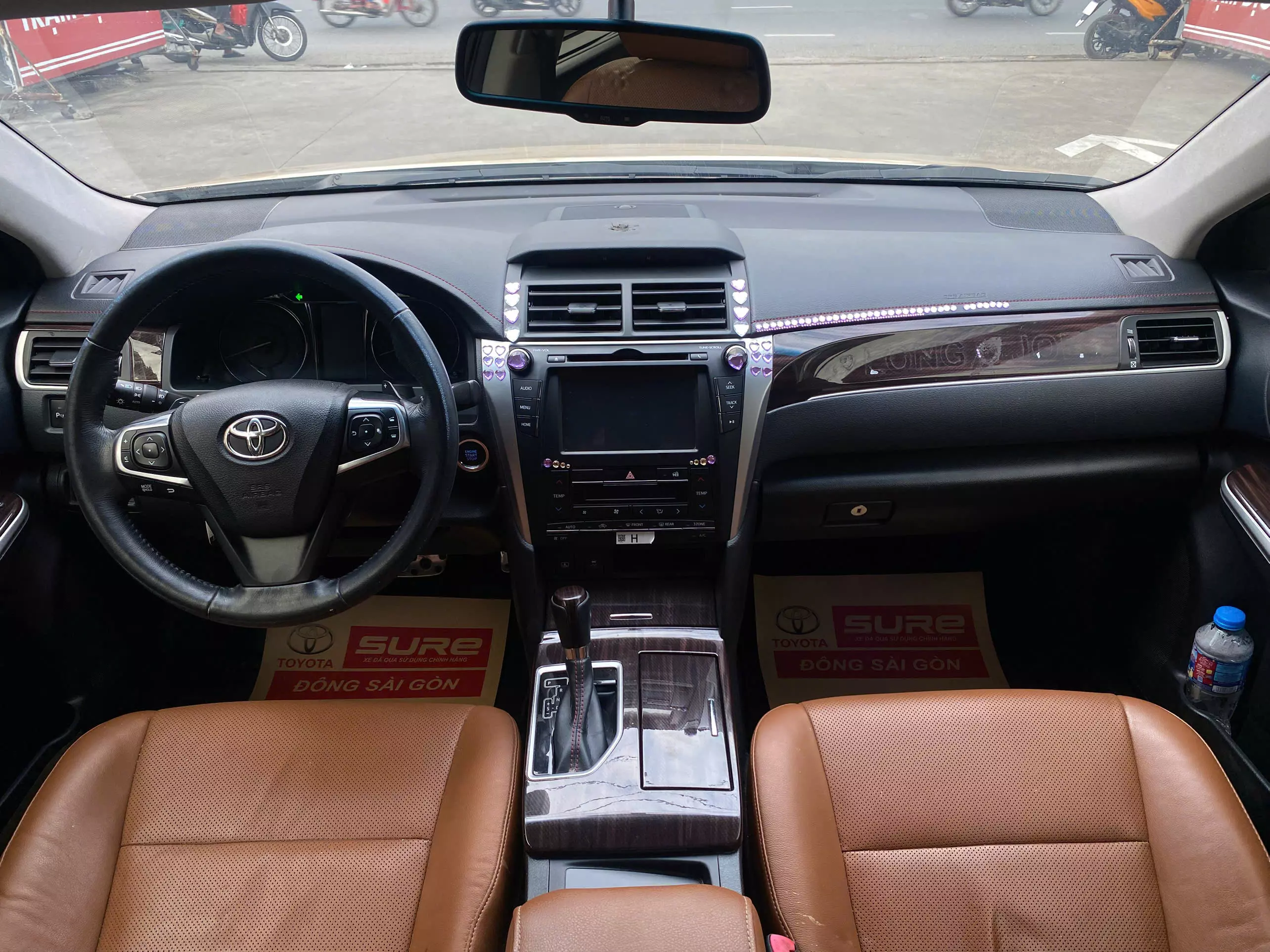 Toyota Camry 2.5Q 2018-7