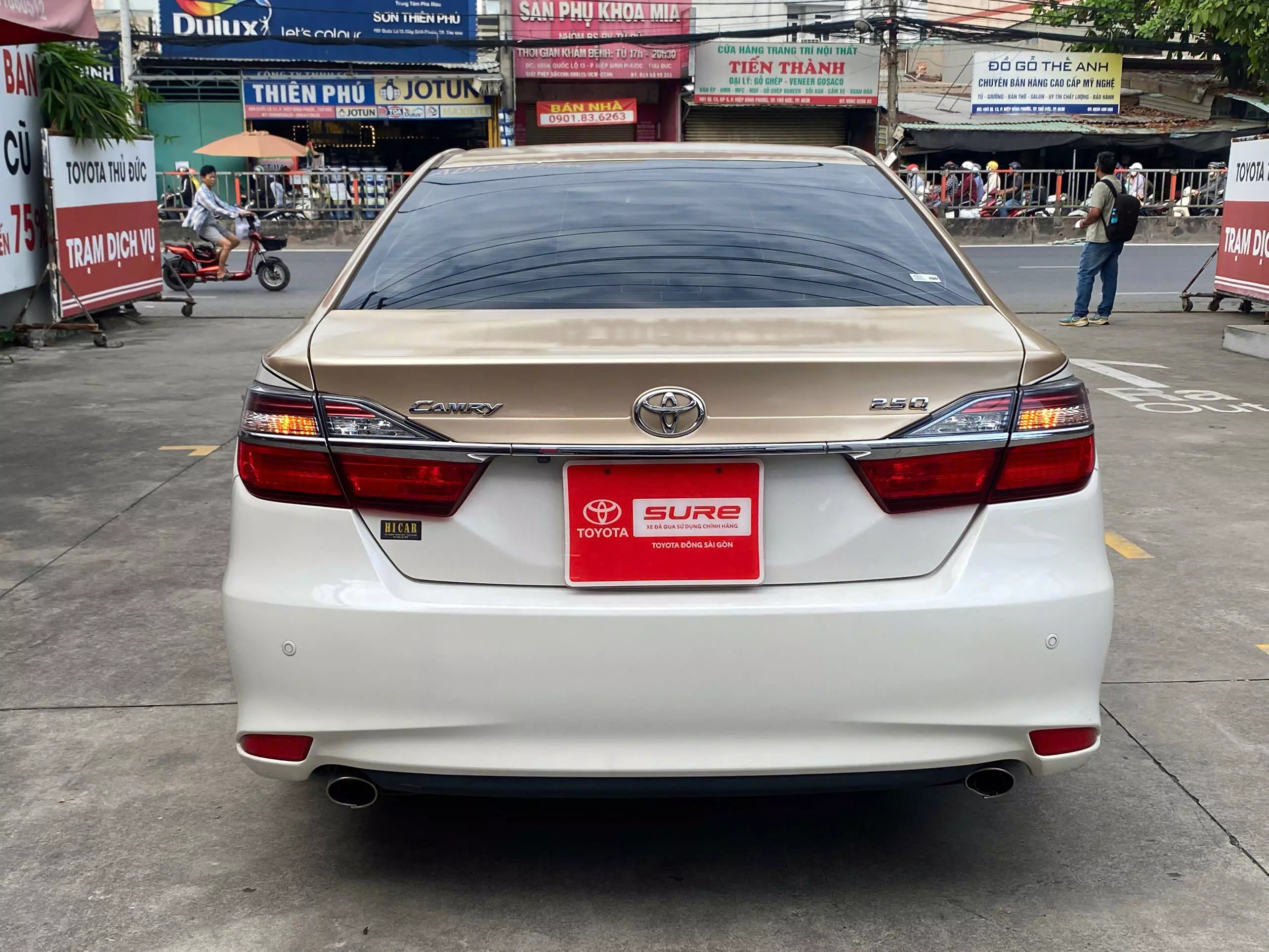 Toyota Camry 2.5Q 2018-13
