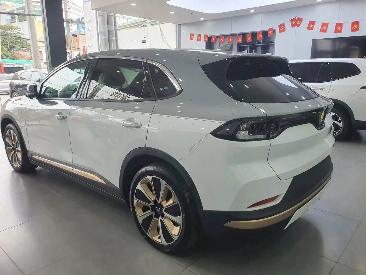 VINFAST VF8 PLUS 2025 – XE MỚI 100% ( XE HIẾM, SỐ LƯỢNG CÓ HẠN )-3