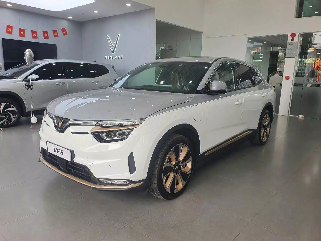 VINFAST VF8 PLUS 2025 – XE MỚI 100% ( XE HIẾM, SỐ LƯỢNG CÓ HẠN )-1
