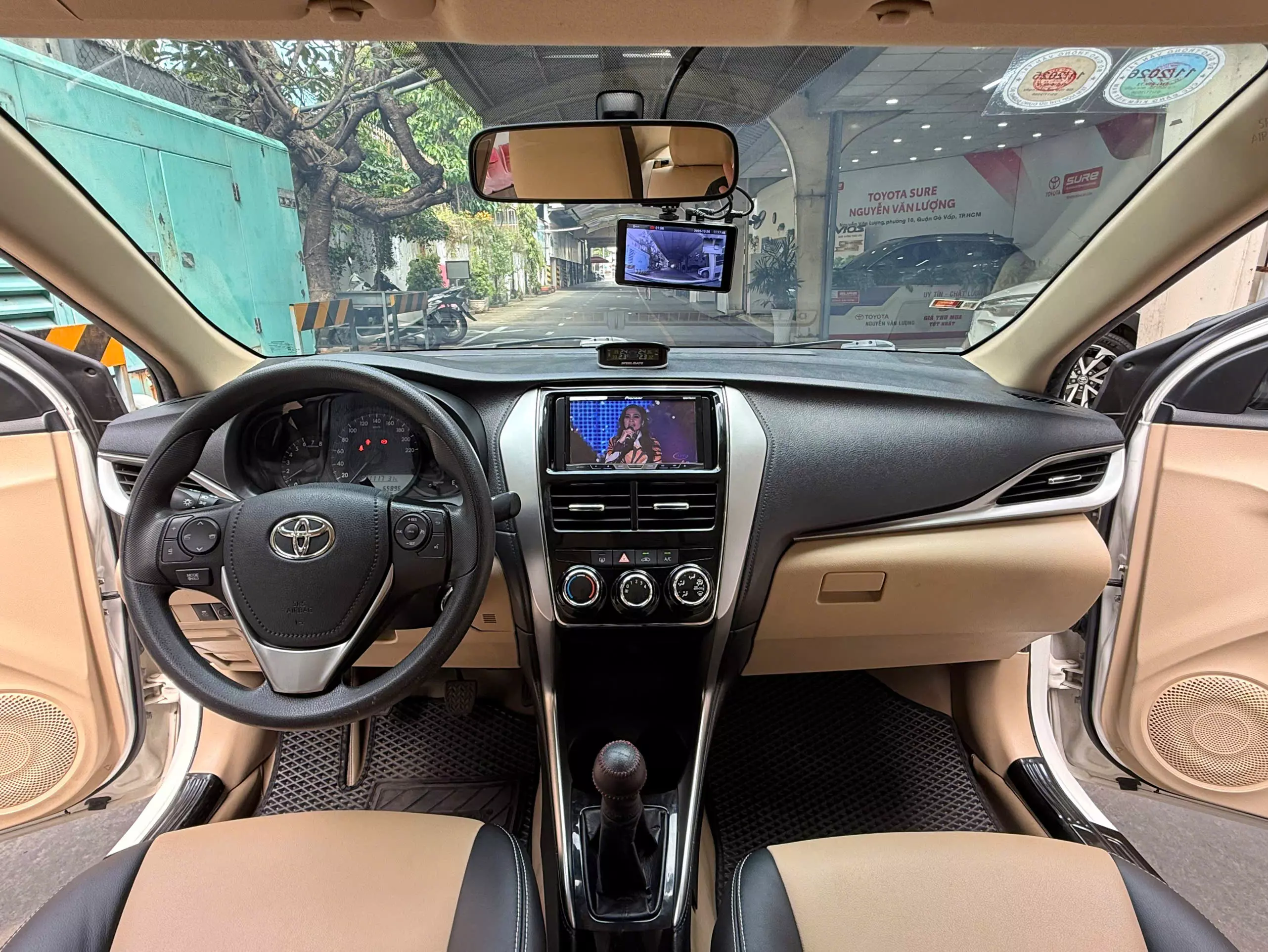 Toyota Vios 1.5E MT 2018-5