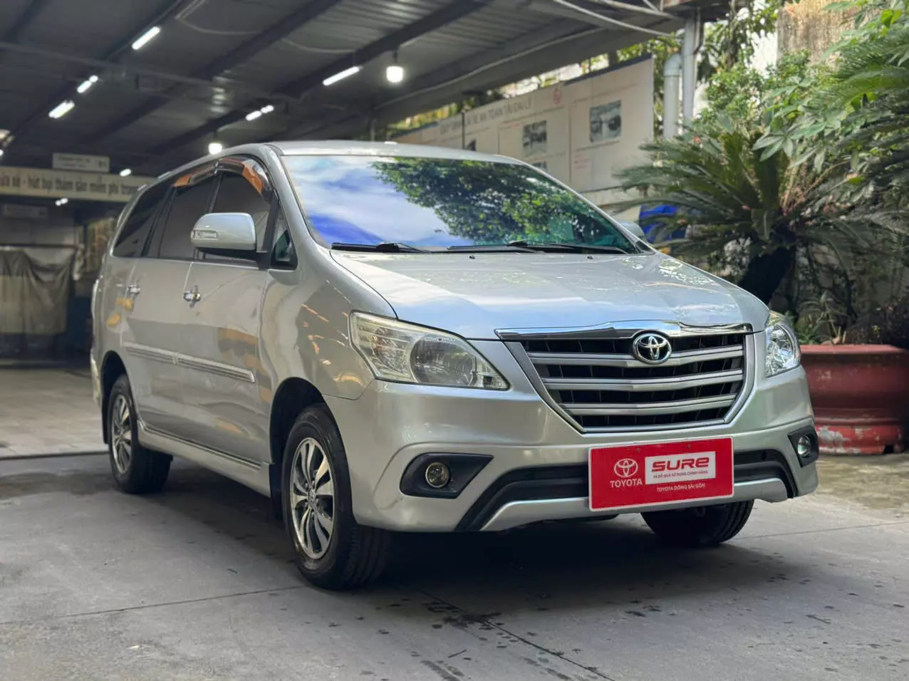  Toyota Innova 2.0E 2015-1