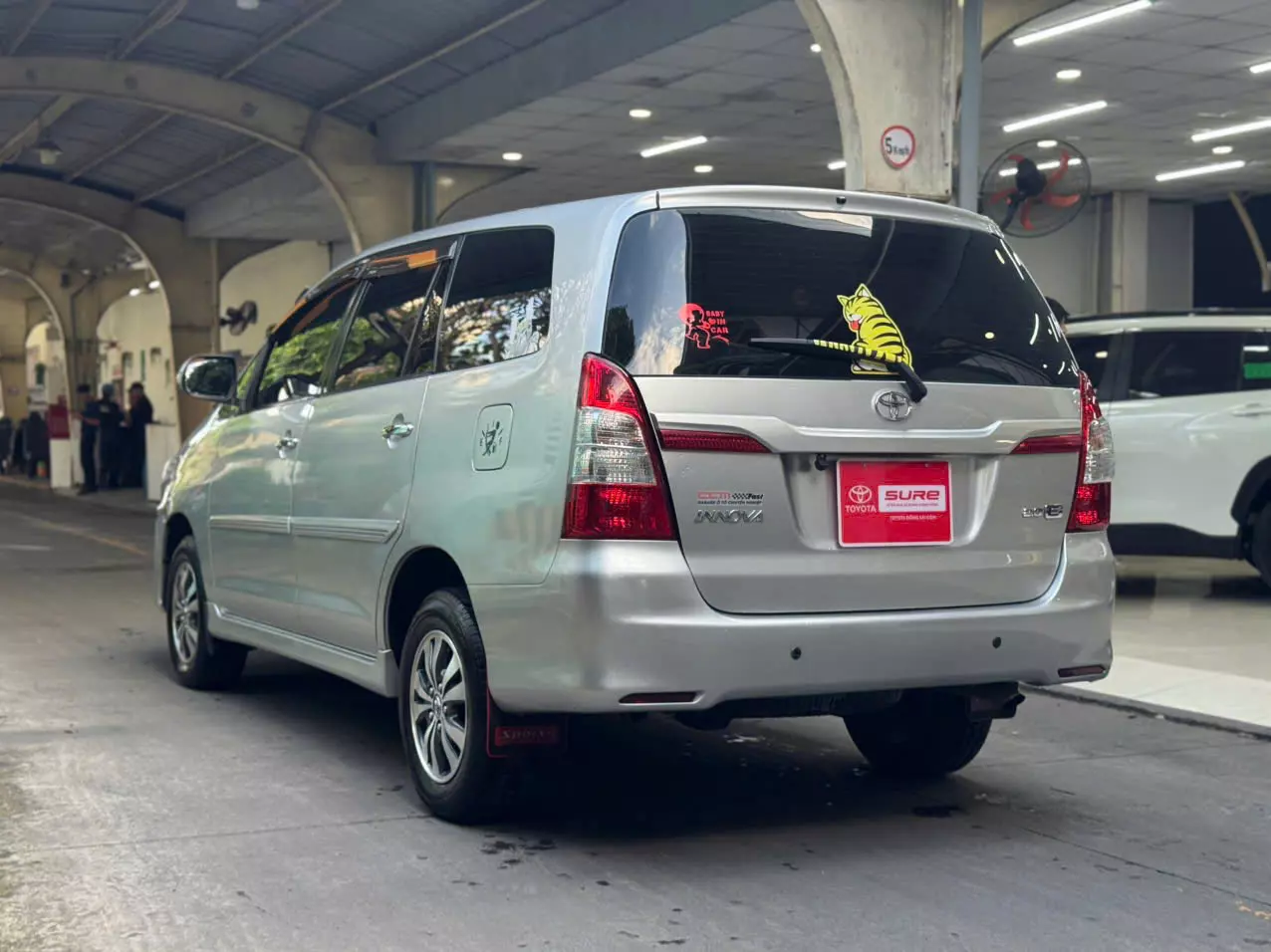 Toyota Innova 2.0E 2015-4