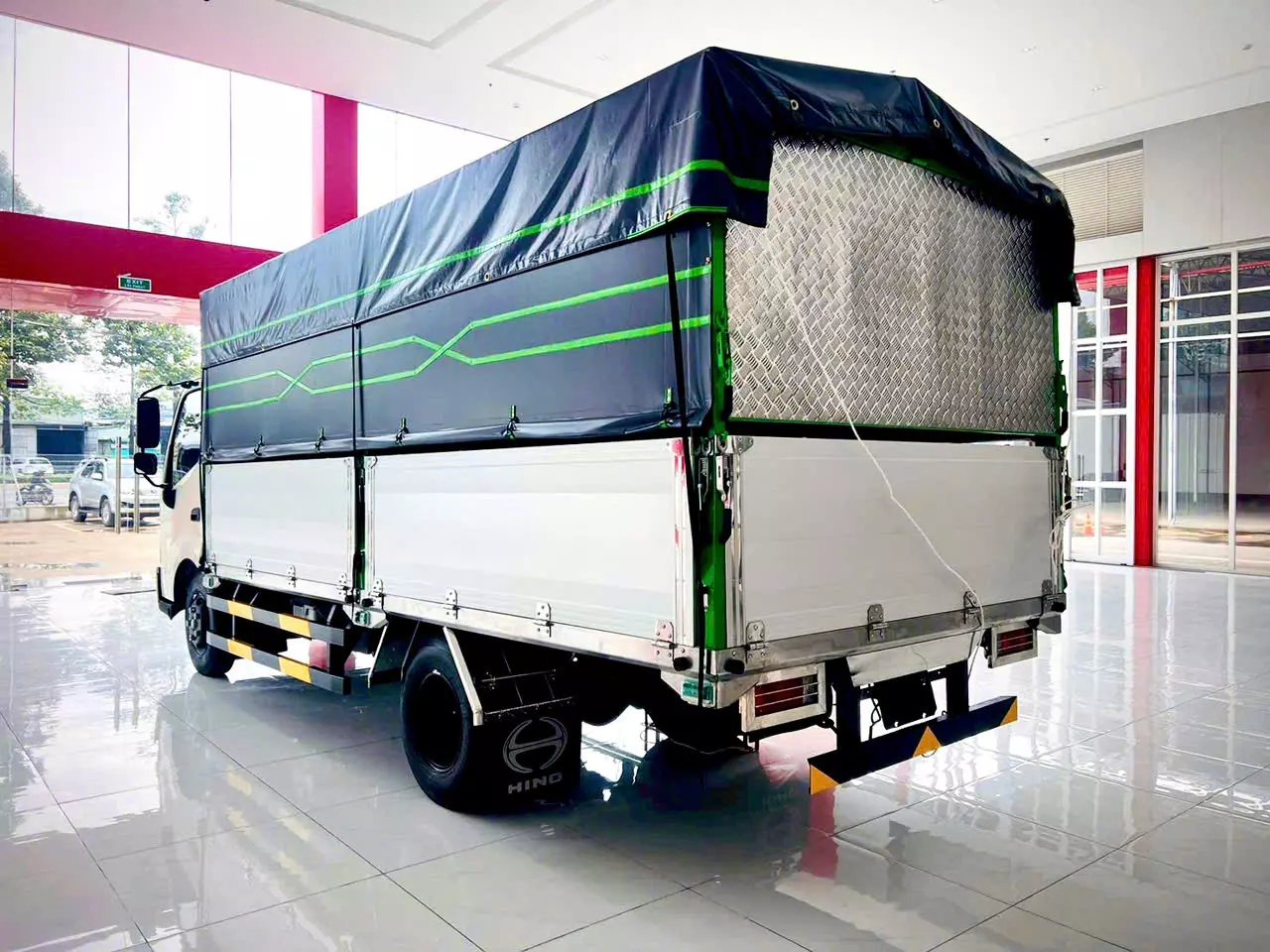 BÁN XE TẢI HINO XZU650L – ĐỜI 2025 -1