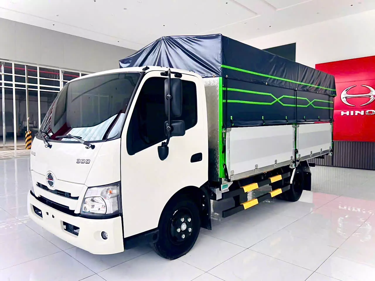 BÁN XE TẢI HINO XZU650L – ĐỜI 2025 -2