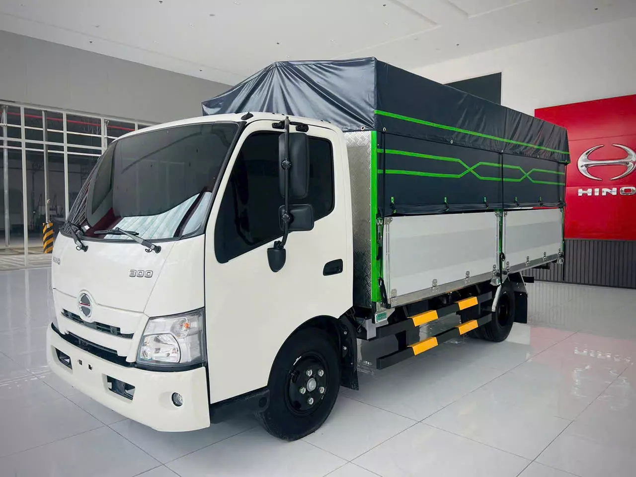 BÁN XE TẢI HINO XZU650L – ĐỜI 2025 -4