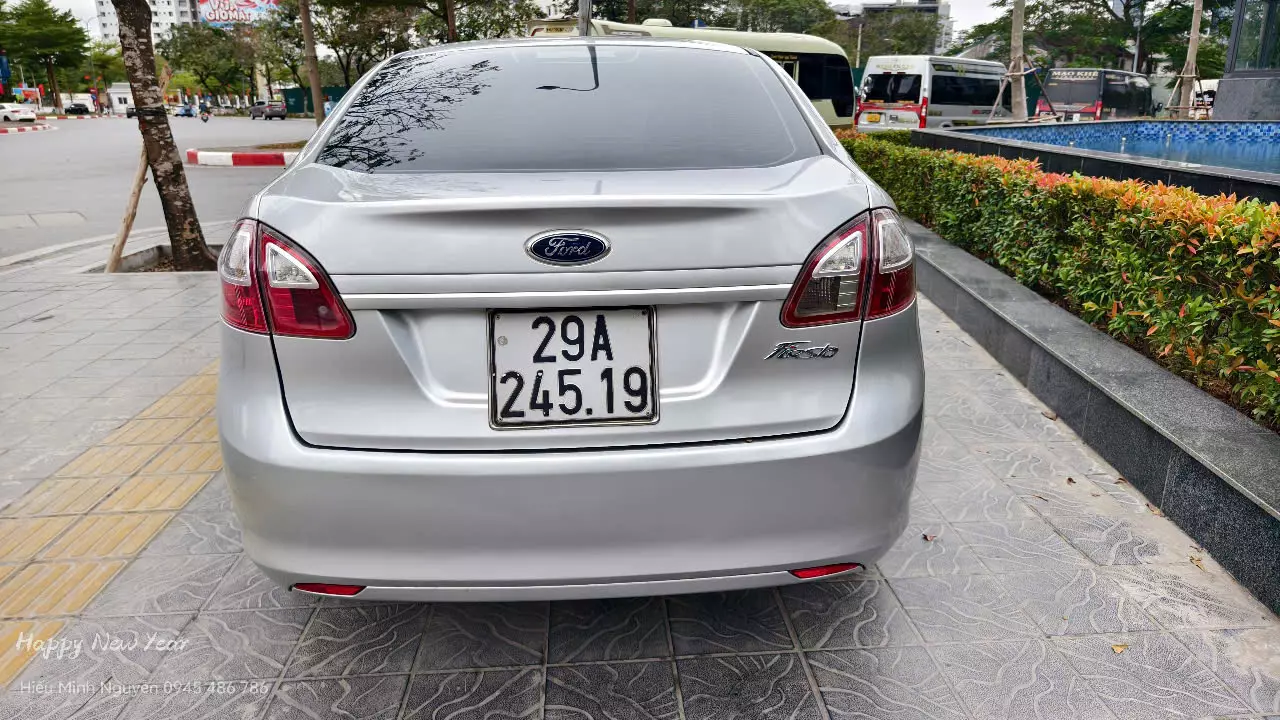 Chính chủ bán xe Ford Fiesta sản xuất năm 2011 số tự động-4