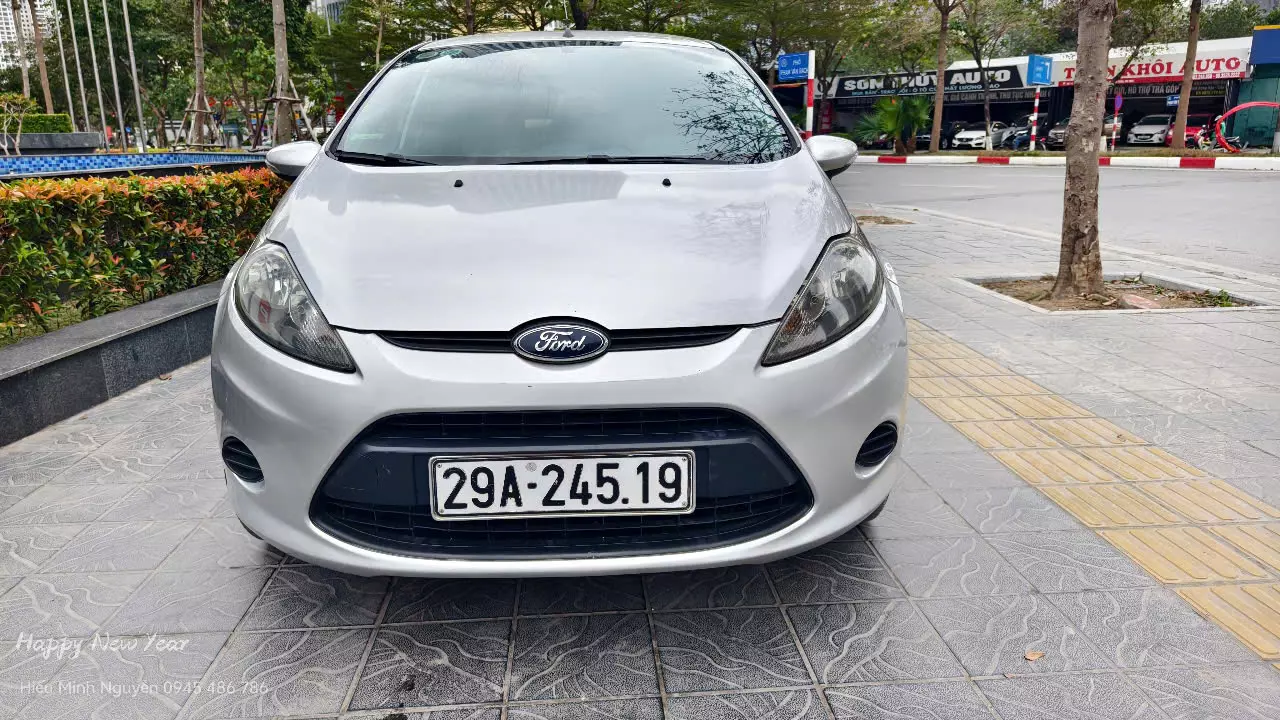 Chính chủ bán xe Ford Fiesta sản xuất năm 2011 số tự động-3