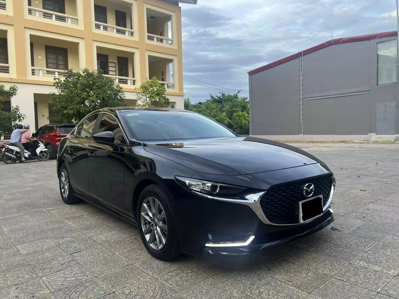 Cần BÁN XE MAZDA 3 LUXURY 2022-3