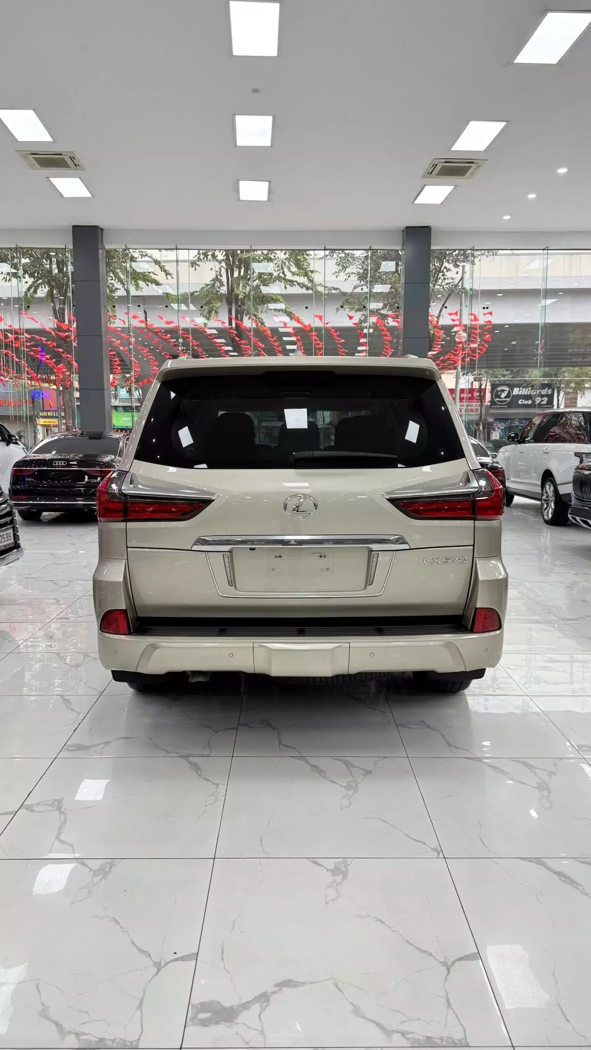 Bán Lexus LX570 Nhập Mỹ, lăn bánh 5 vạn. Xe siêu mới.-3