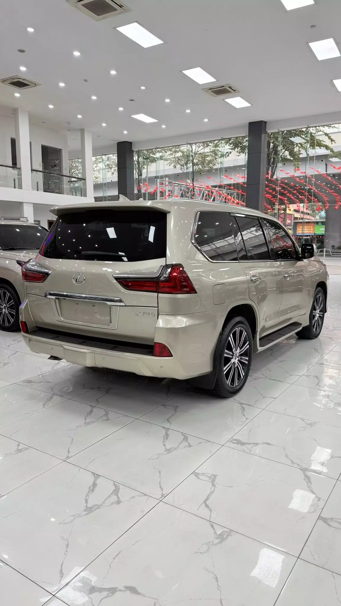 Bán Lexus LX570 Nhập Mỹ, lăn bánh 5 vạn. Xe siêu mới.-5