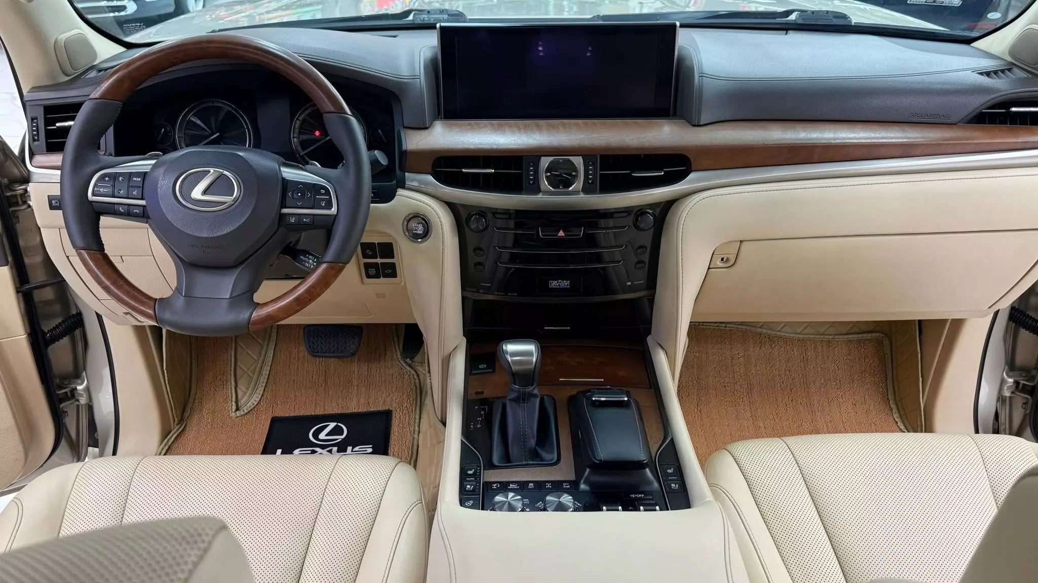 Bán Lexus LX570 Nhập Mỹ, lăn bánh 5 vạn. Xe siêu mới.-8