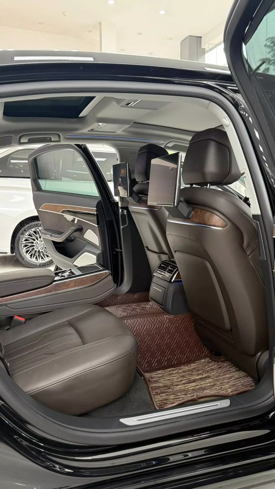 Bán Audi A8L, đăng ký 2024, 1 chủ cực mới.-9