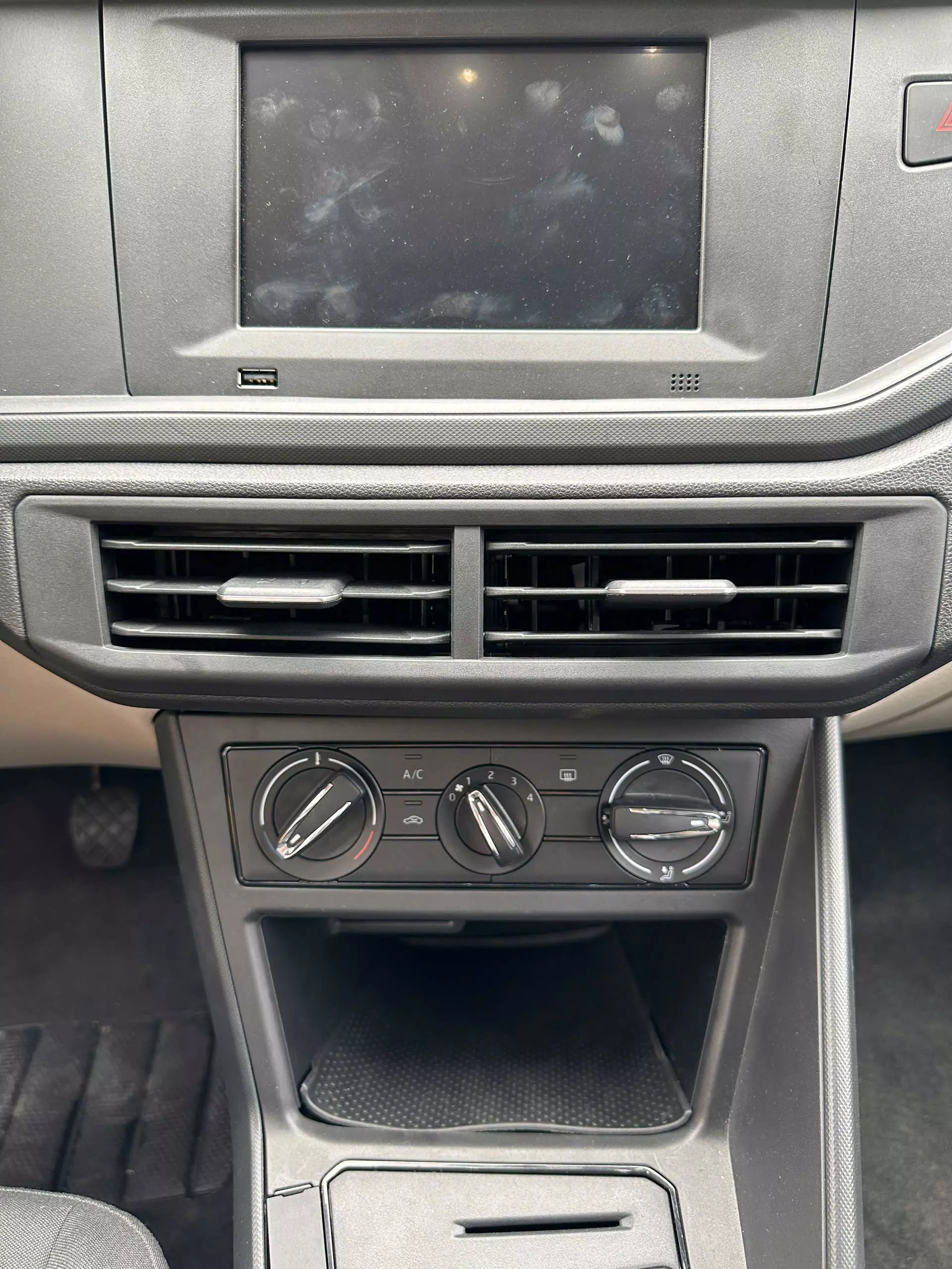 Chính chủ bán xe Slavia số sàn sx năm 2025-1