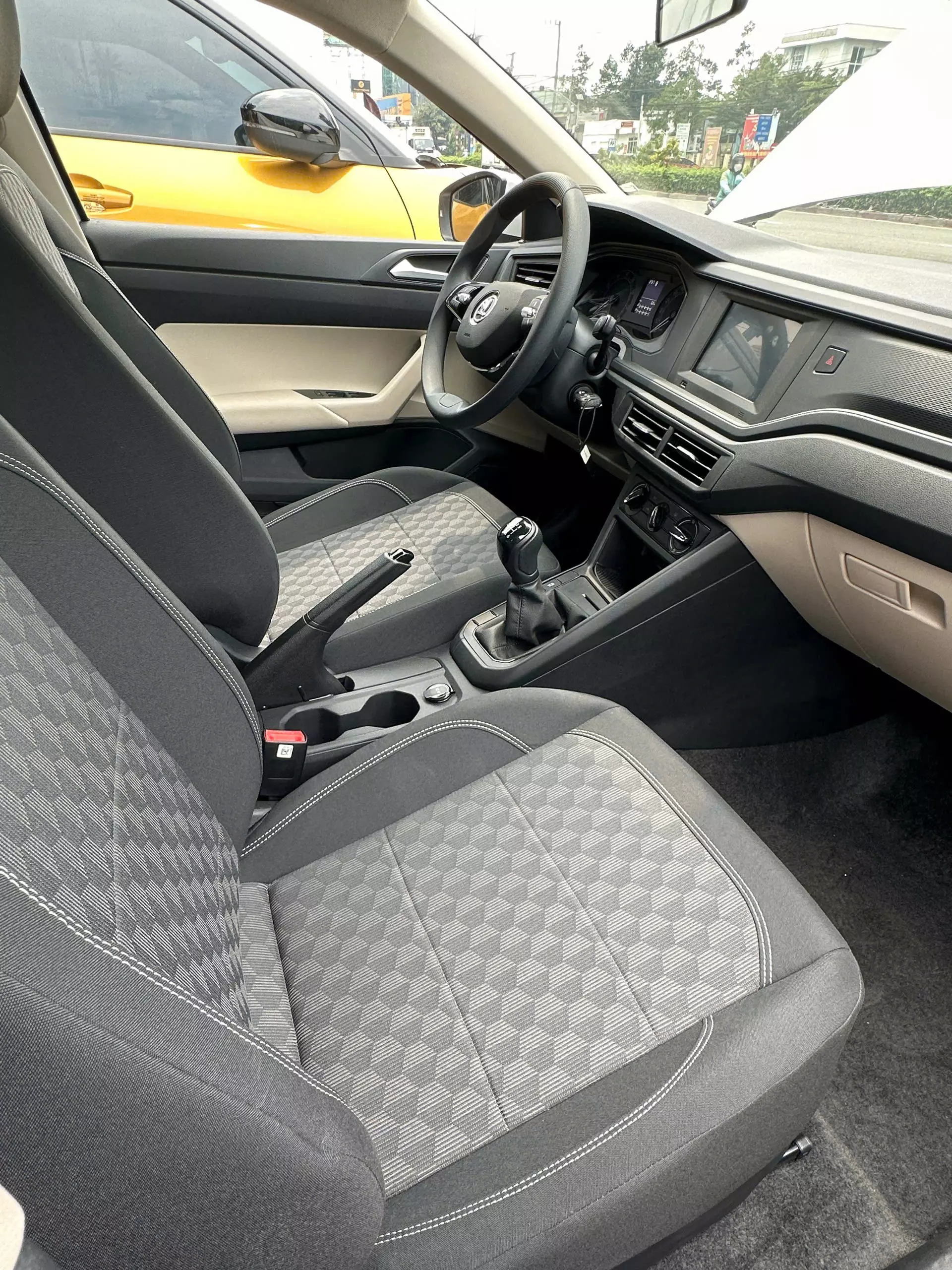 Chính chủ bán xe Slavia số sàn sx năm 2025-4