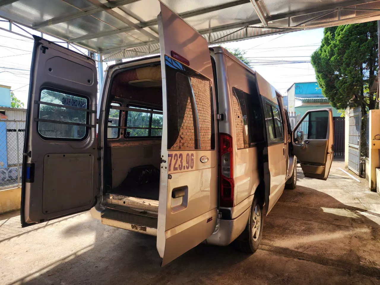 Bán Ford Transit Van 6 Chỗ – Đời 2015-4