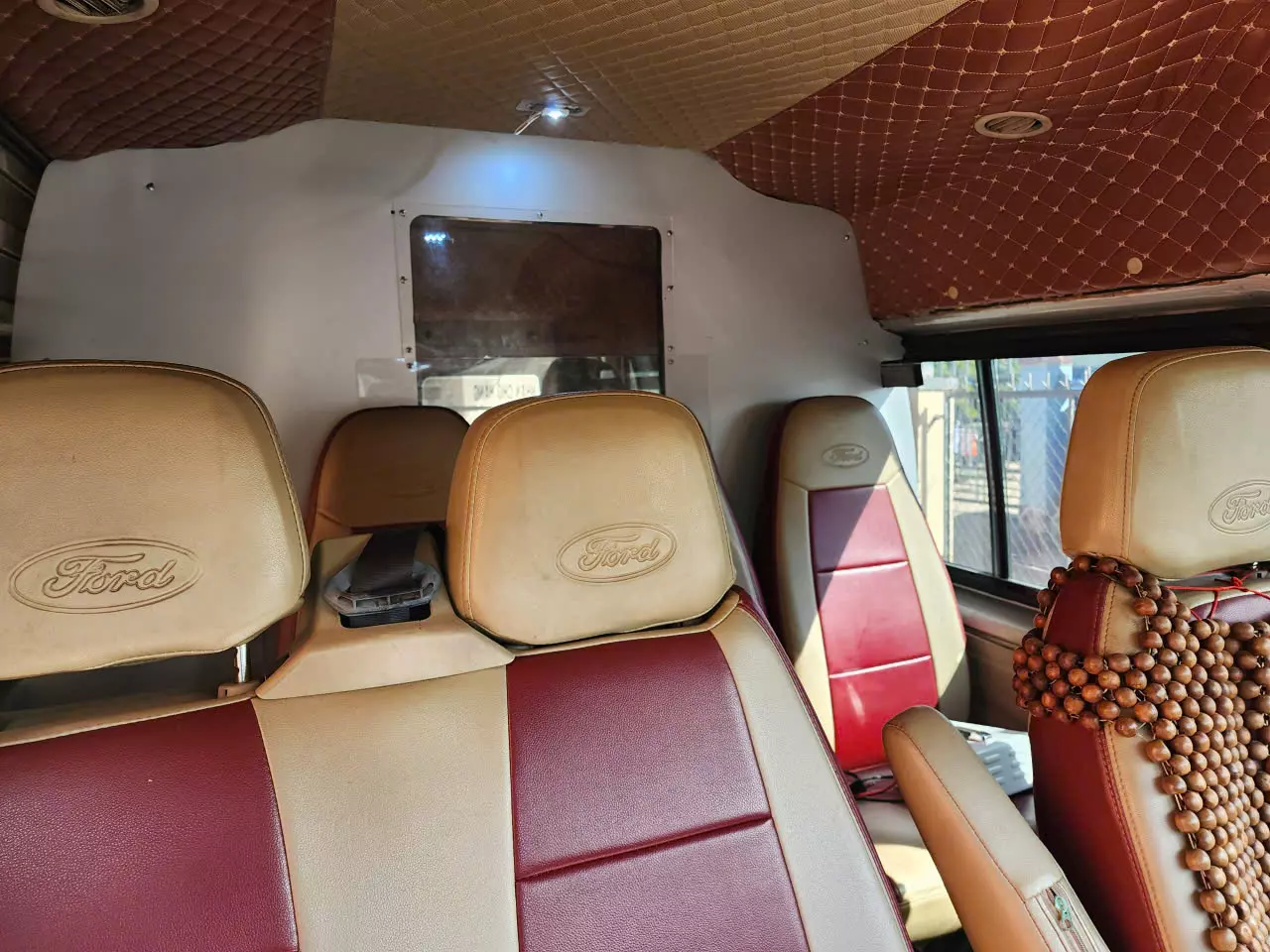 Bán Ford Transit Van 6 Chỗ – Đời 2015-2