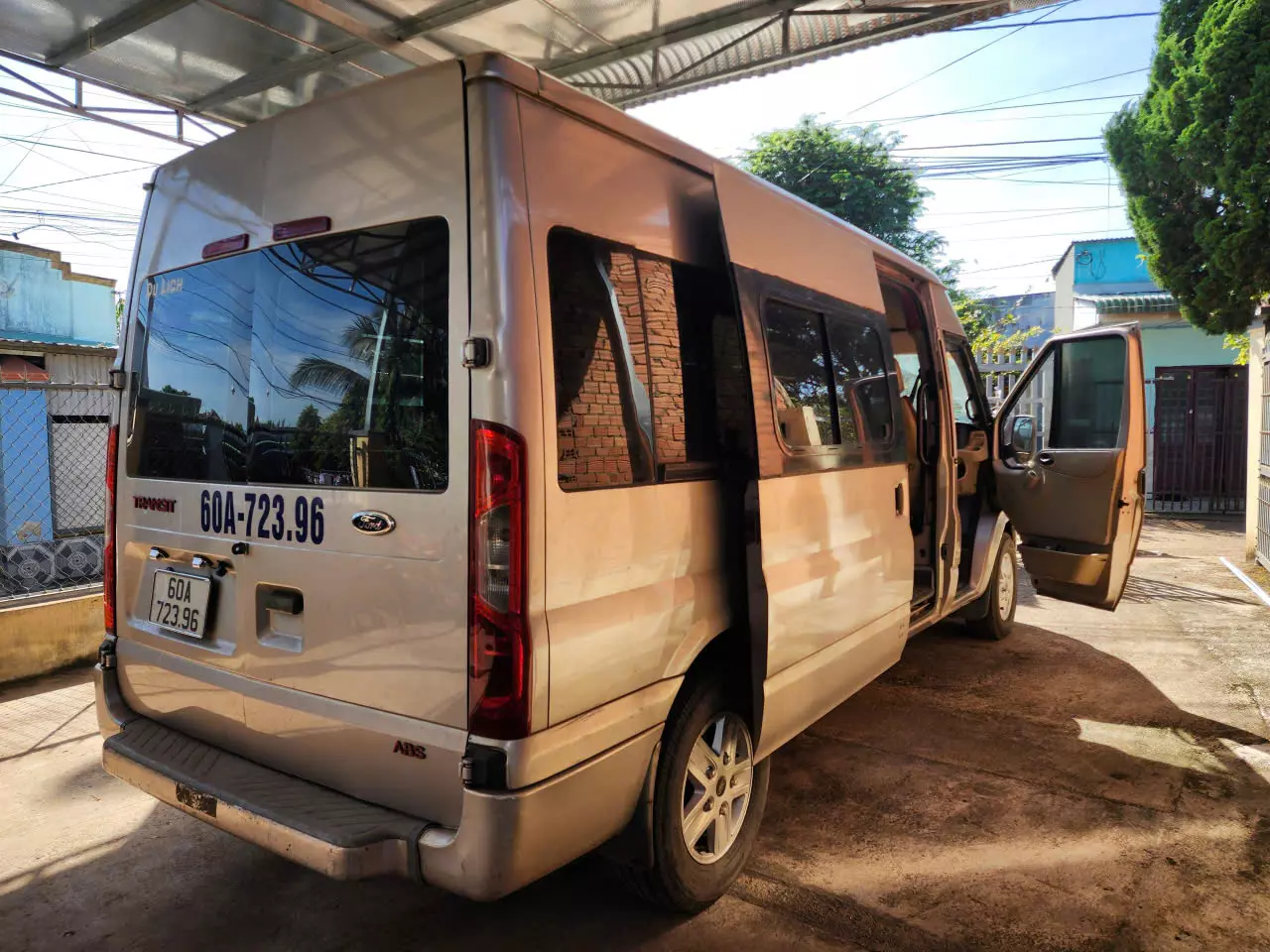 Bán Ford Transit Van 6 Chỗ – Đời 2015-5