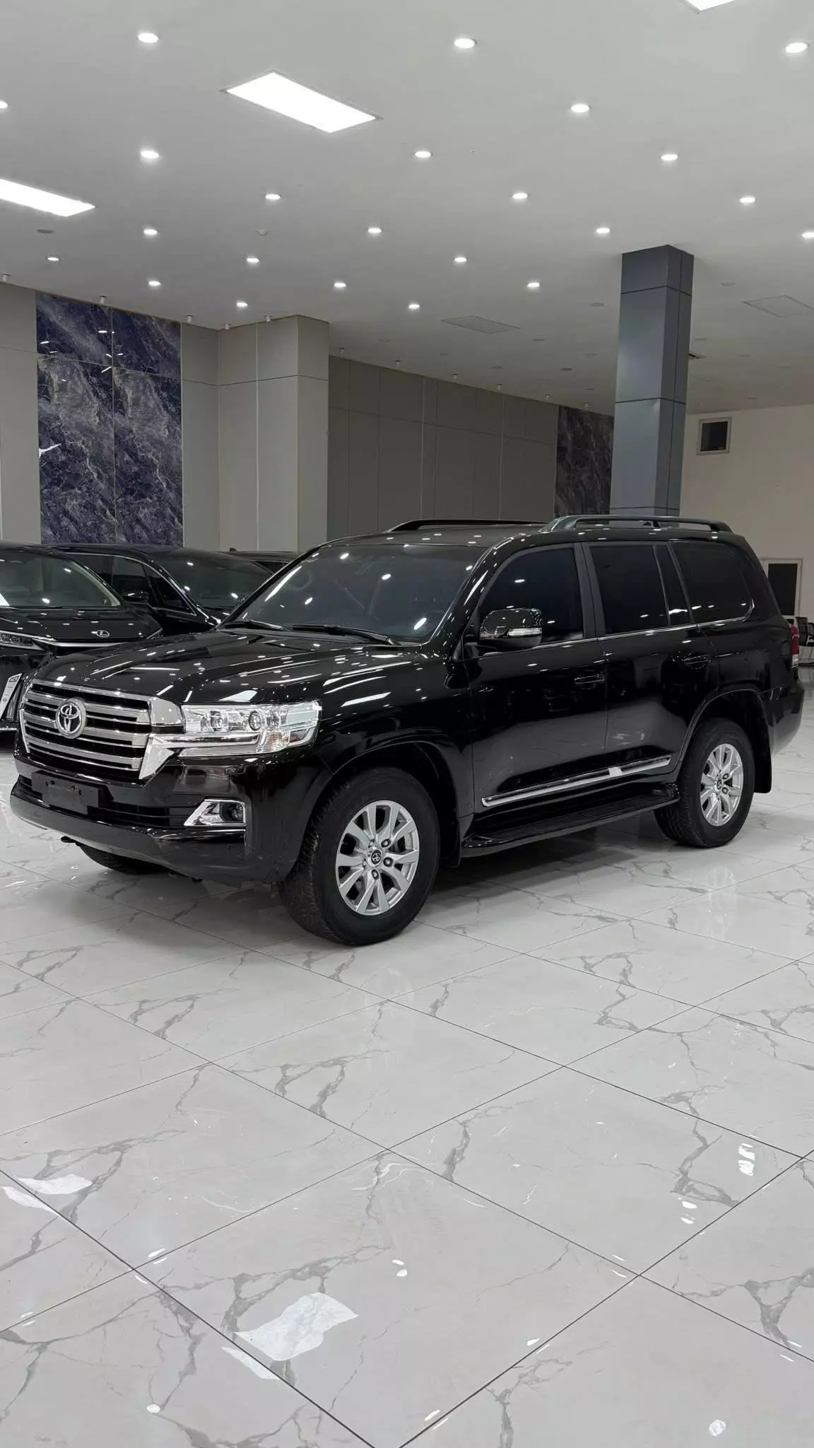 Bán Toyota Land Cruiser 4.6 V8 sản xuất 2019. Xe cực mới.-1