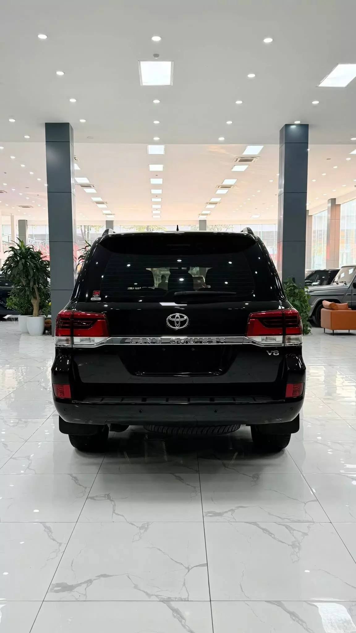 Bán Toyota Land Cruiser 4.6 V8 sản xuất 2019. Xe cực mới.-4