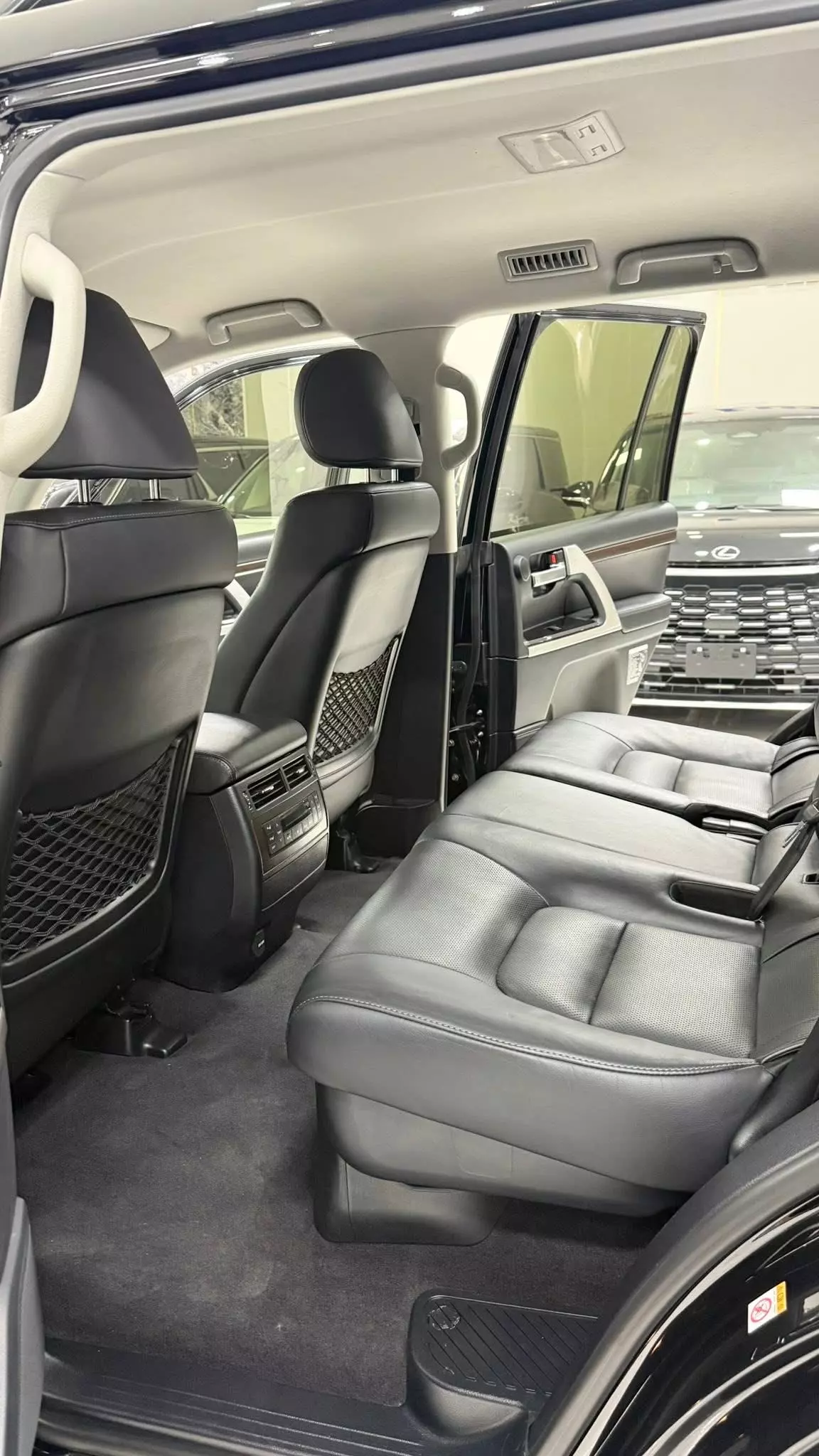 Bán Toyota Land Cruiser 4.6 V8 sản xuất 2019. Xe cực mới.-7