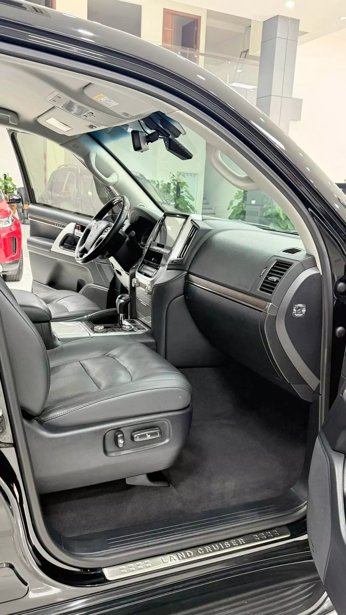 Bán Toyota Land Cruiser 4.6 V8 sản xuất 2019. Xe cực mới.-9