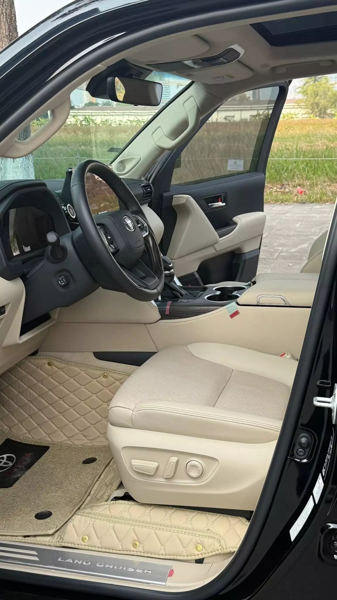 Bán Land Cruiser LC300 sản xuất 2025 siêu lướt, mới 99,99%.-7